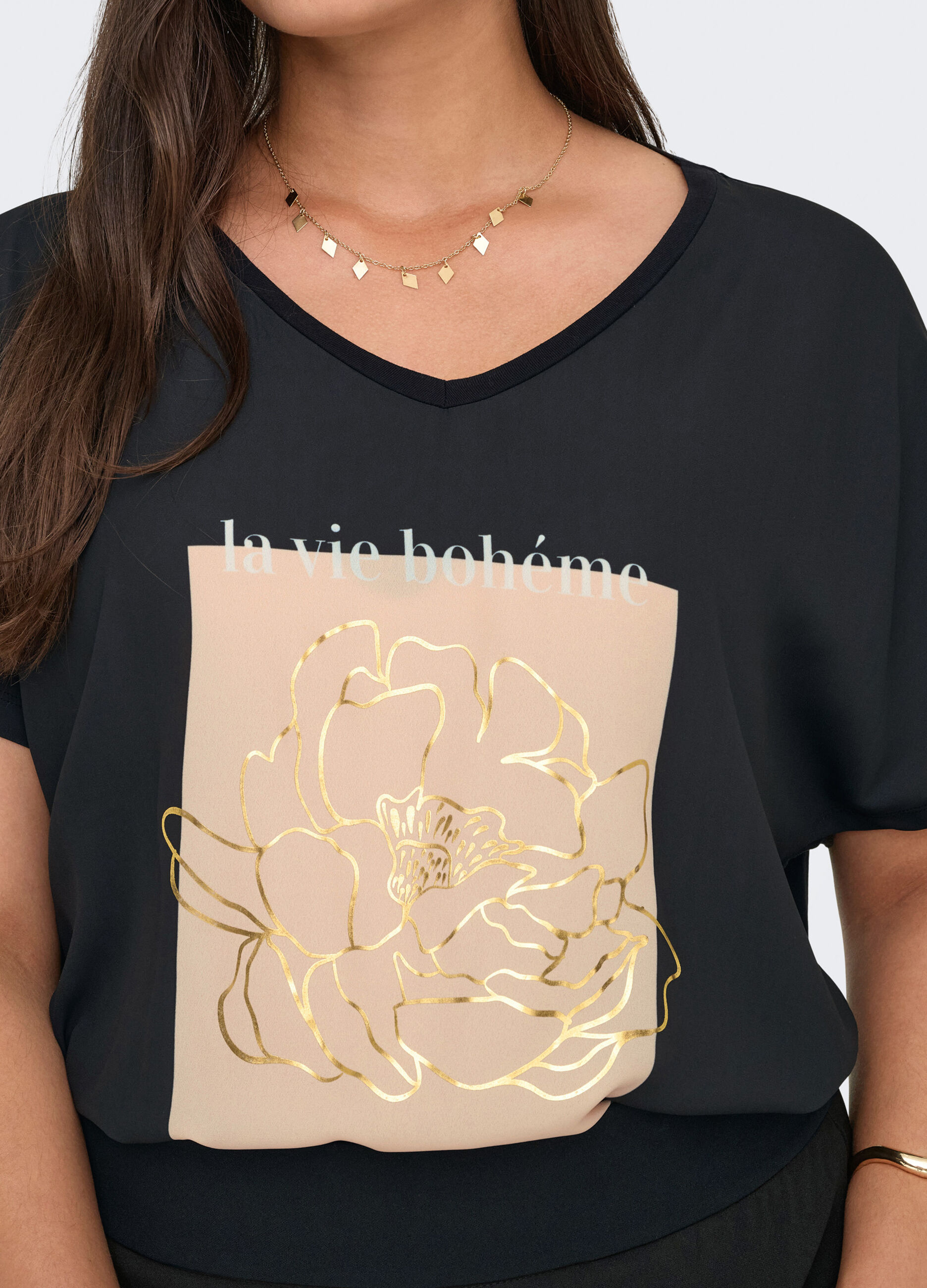 T-shirt a maniche corte con scollo a V_4