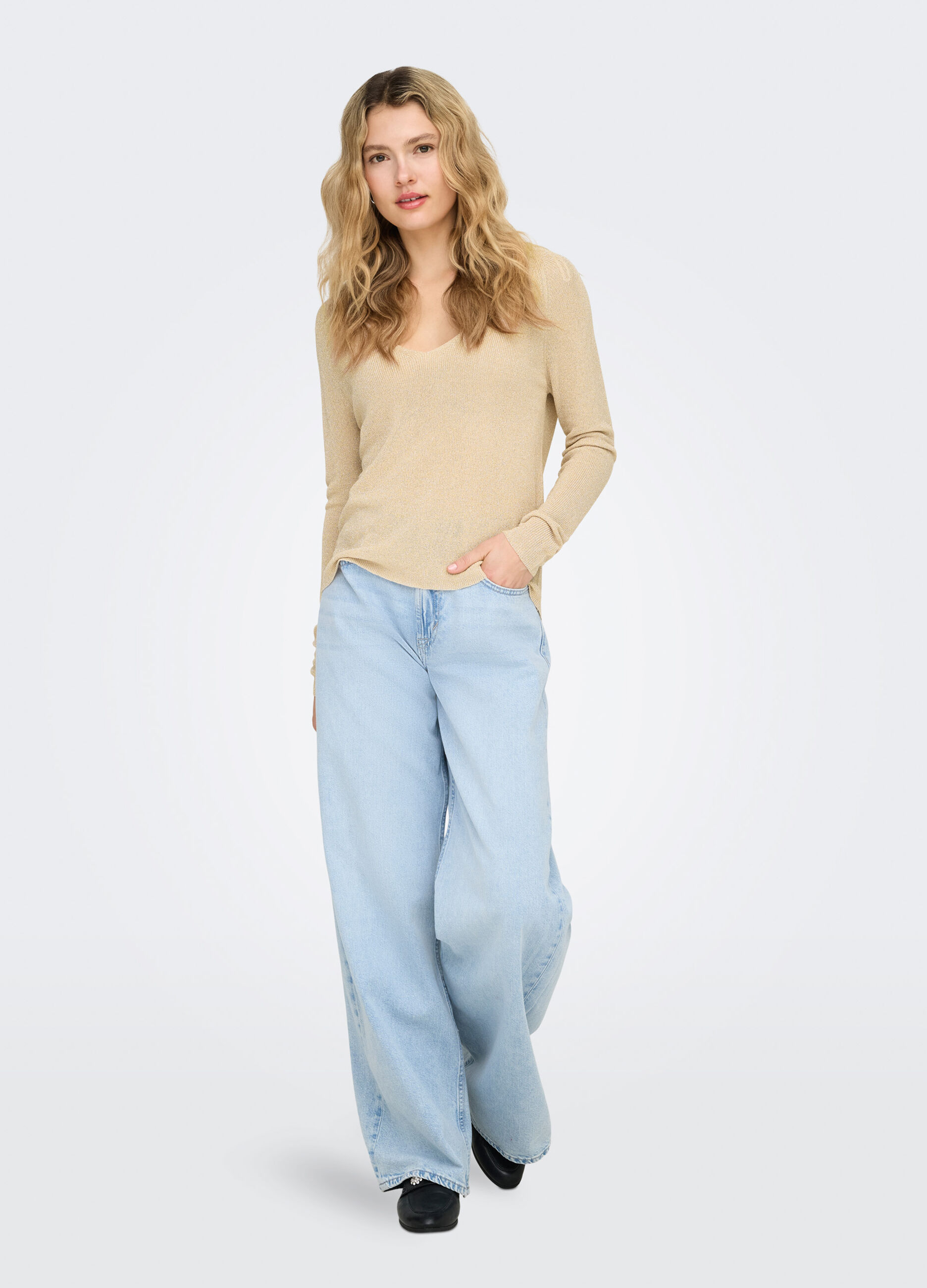 Pullover con scollo a V_6