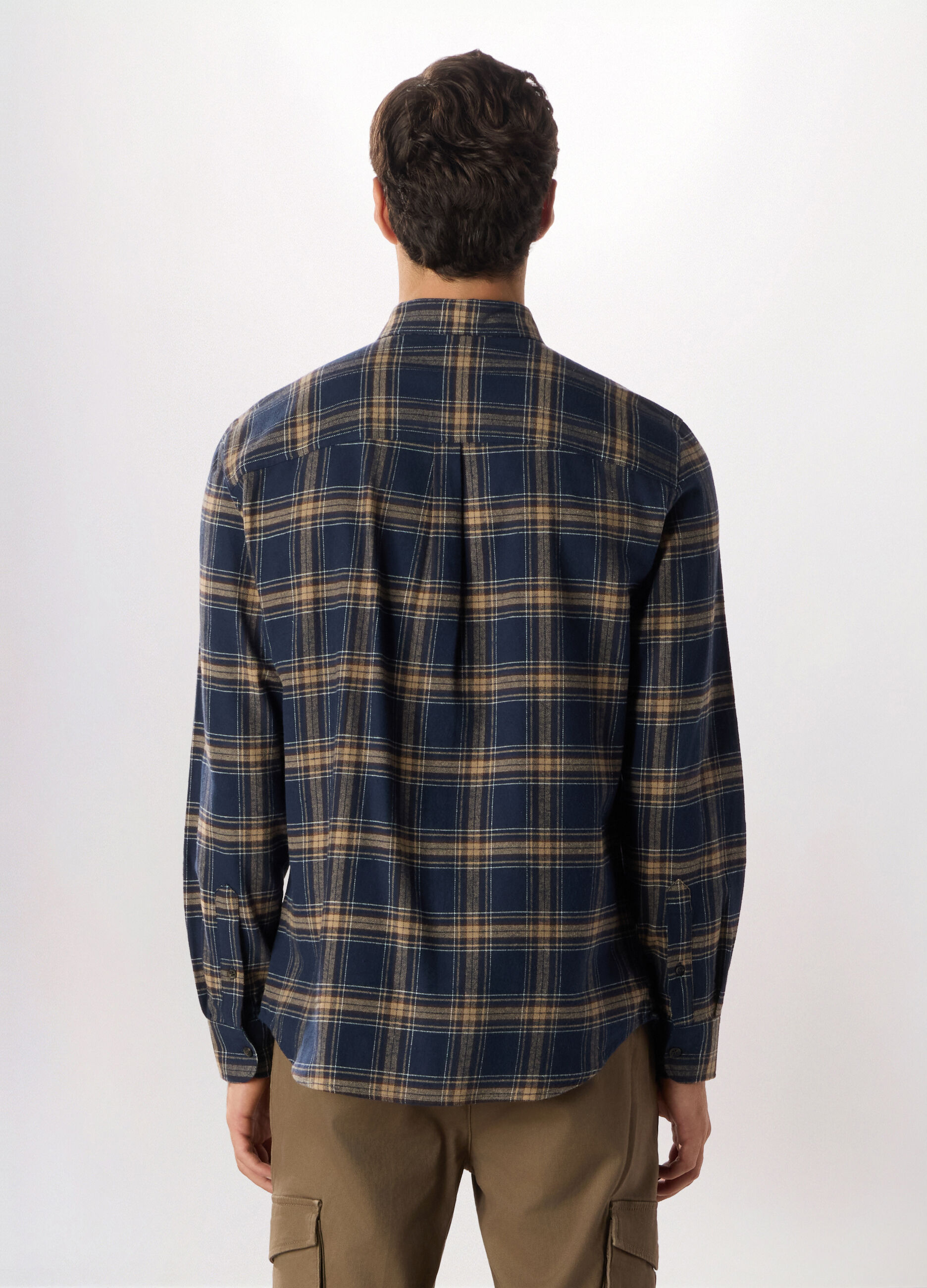 Camicia regular button-down a quadretti uomo_1