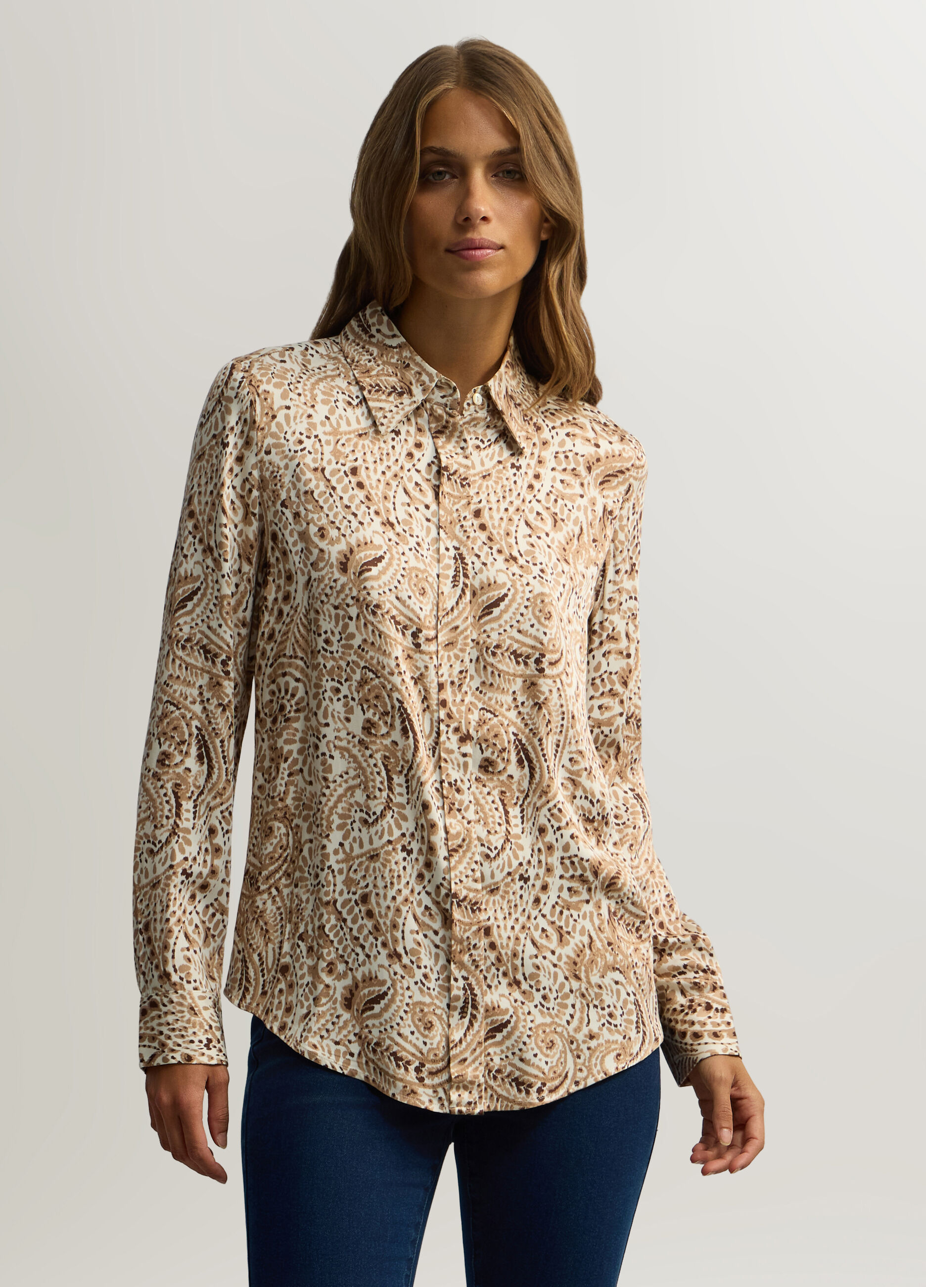 Camicia Fit regular con colletto alla francese donna_0
