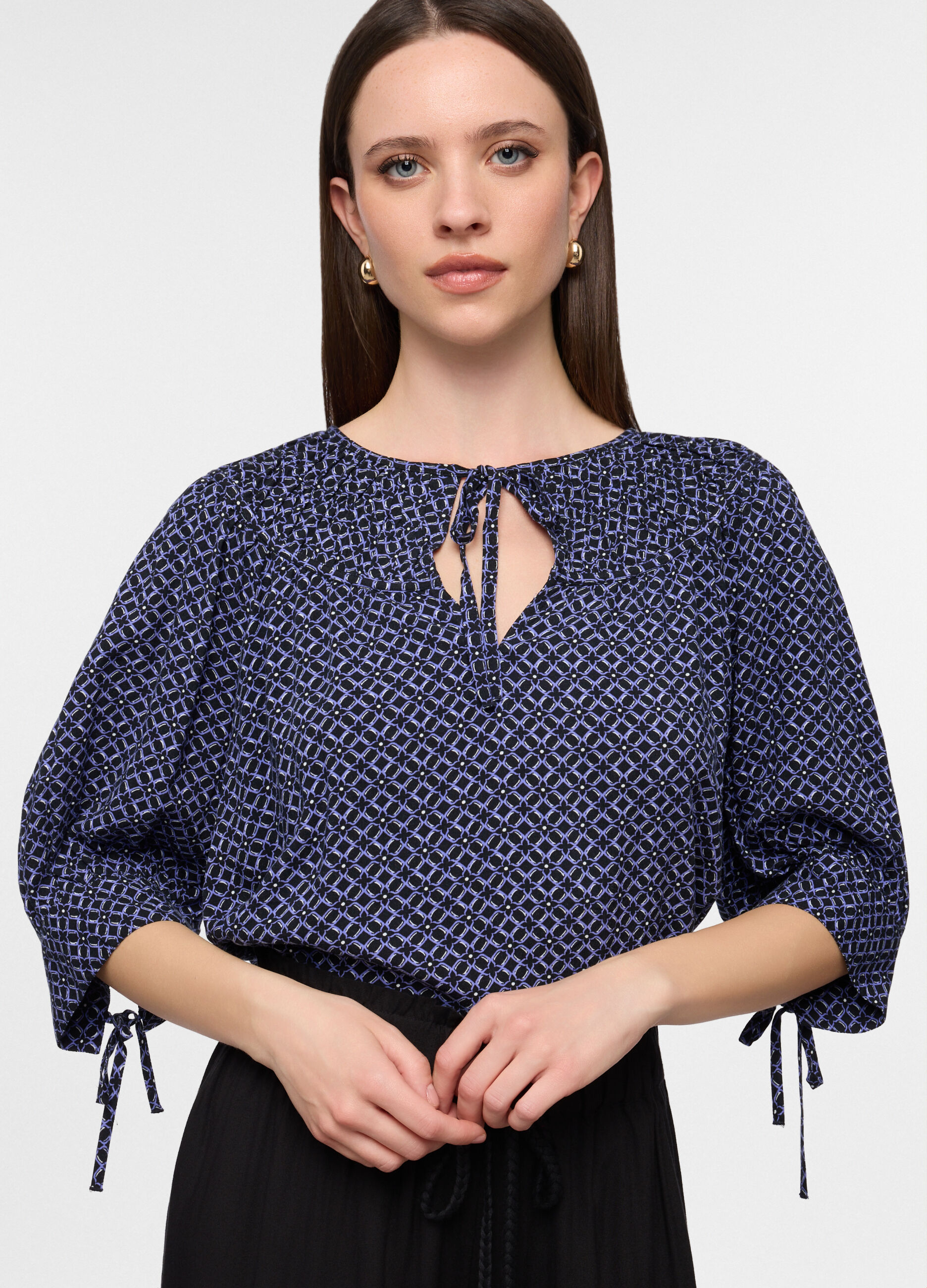 Blusa regular fit con scollo rotondo in pura viscosa donna
