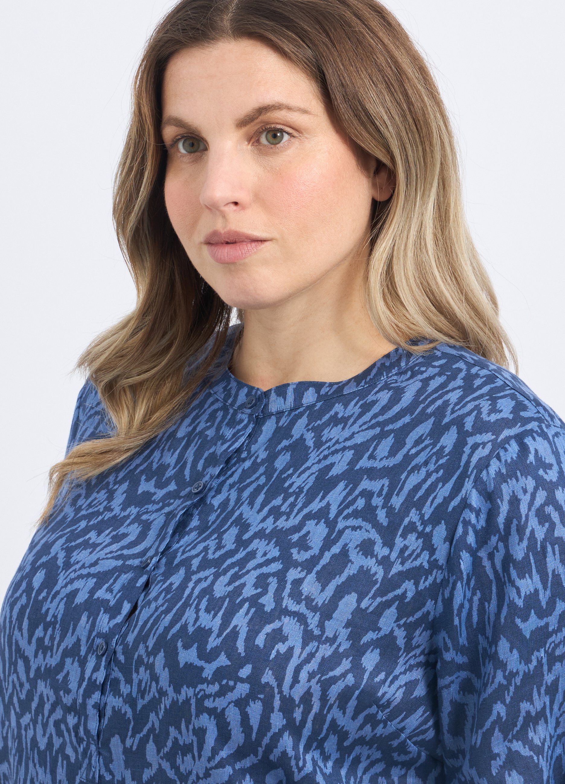Blusa in puro lino con stampa donna curvy_2