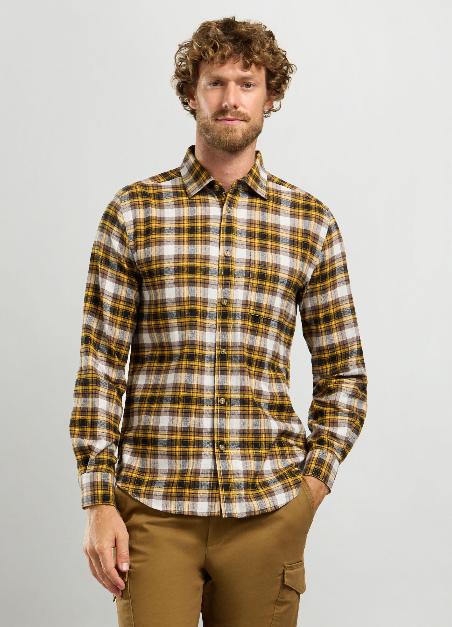 Camicia regular fit con colletto button down in flanella uomo_0