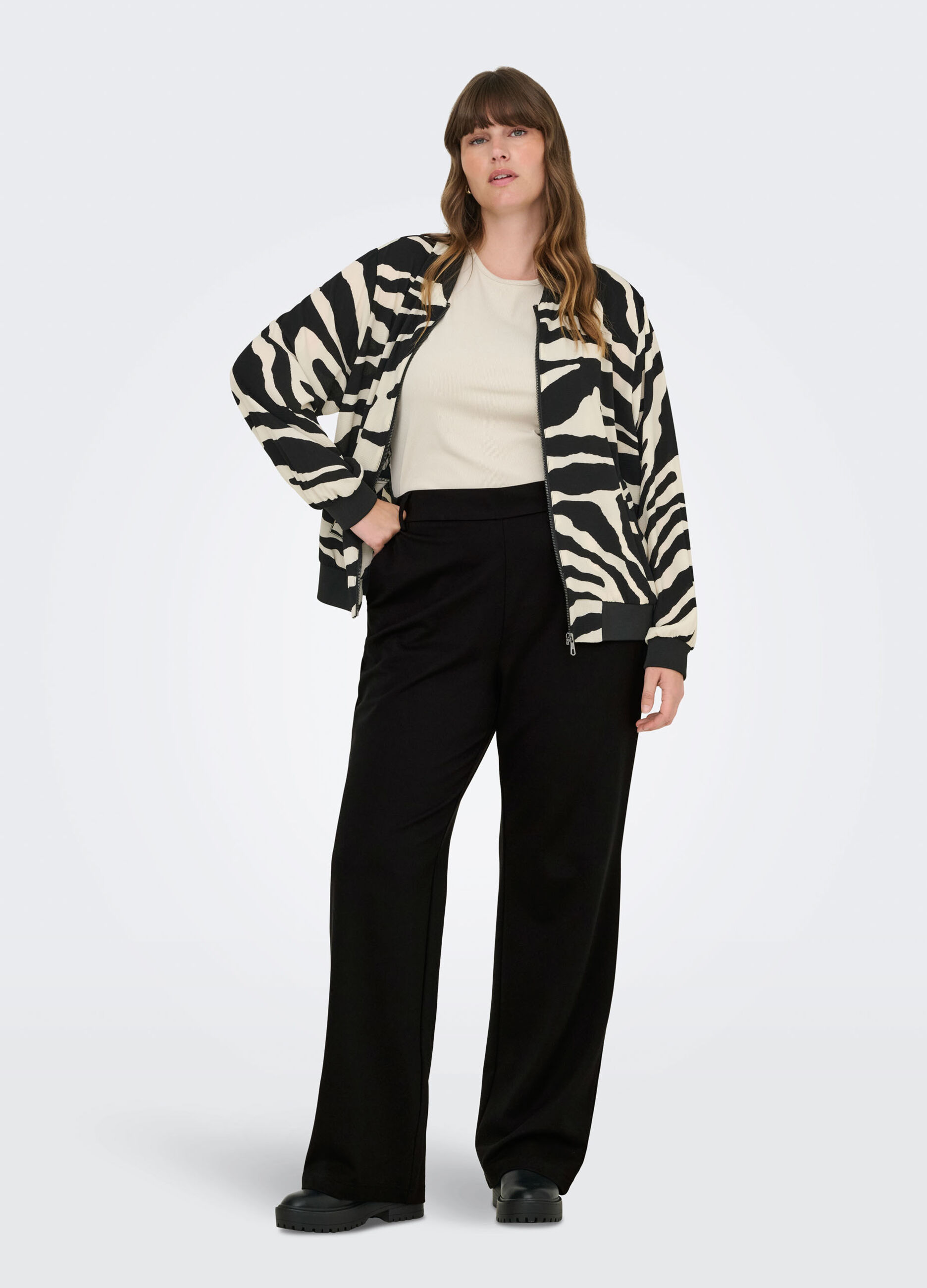 Pantaloni straight fit_0
