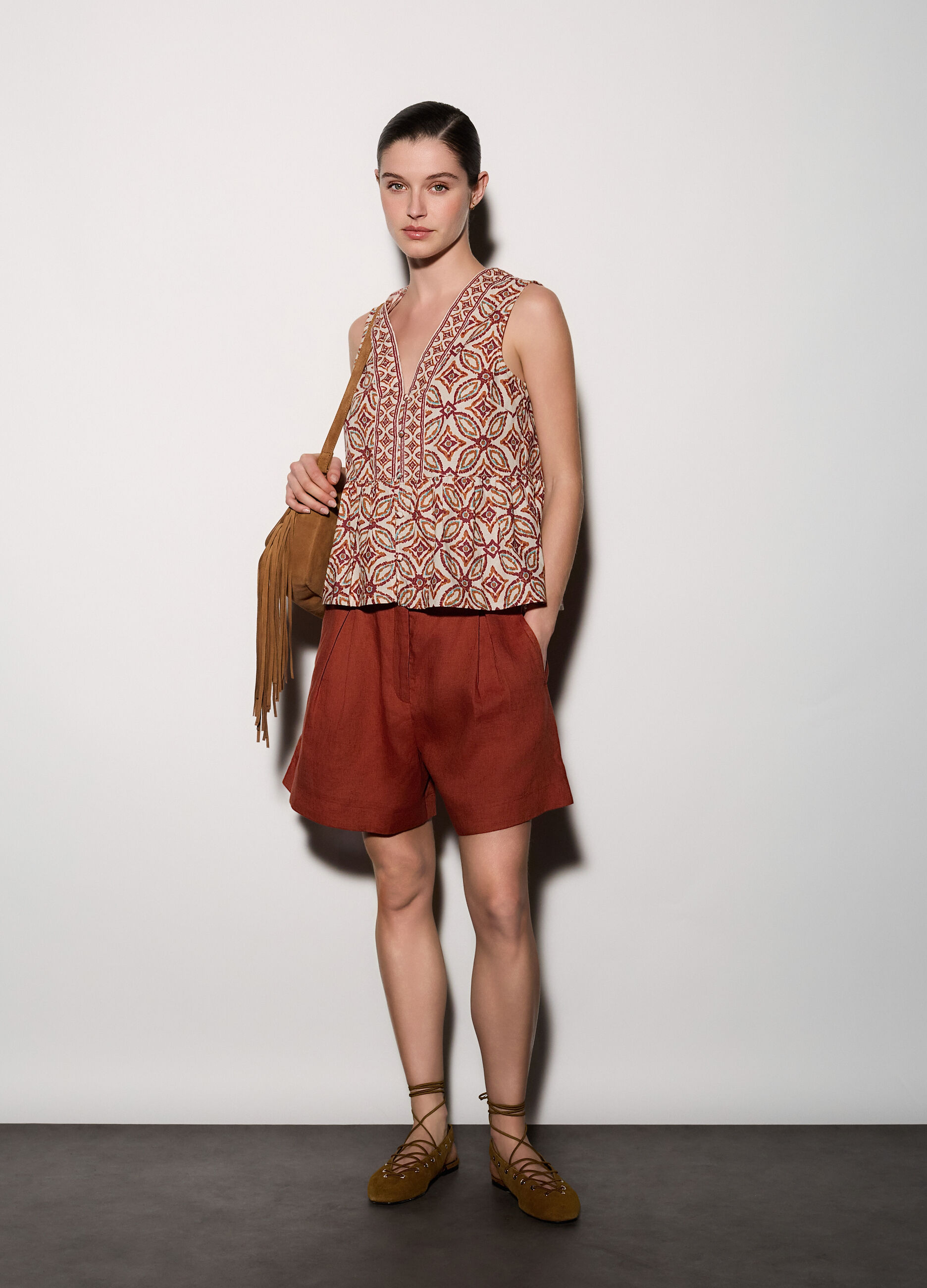 Shorts regular fit in puro lino donna_0