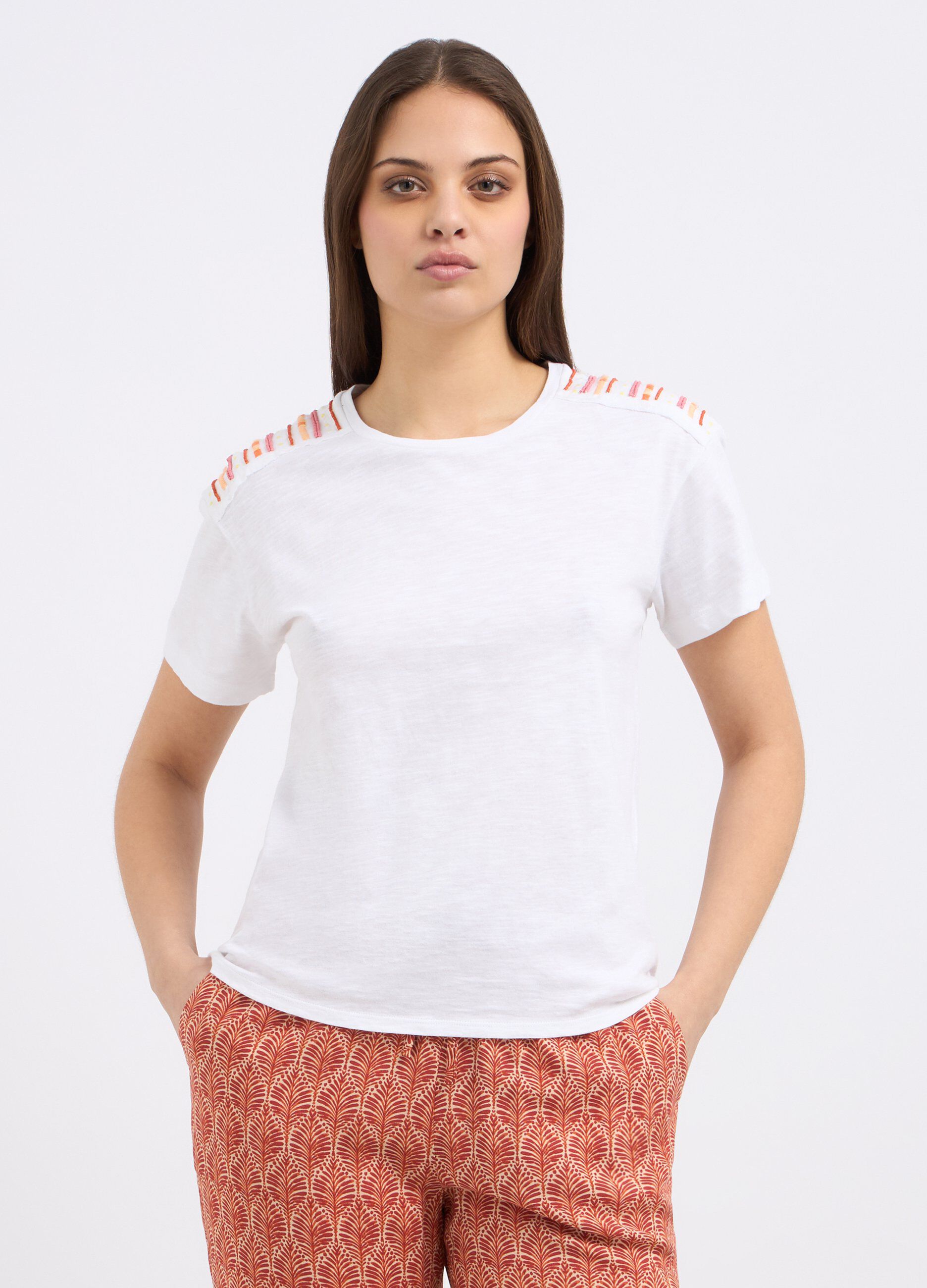 T-shirt in puro cotone con ricamo donna_0