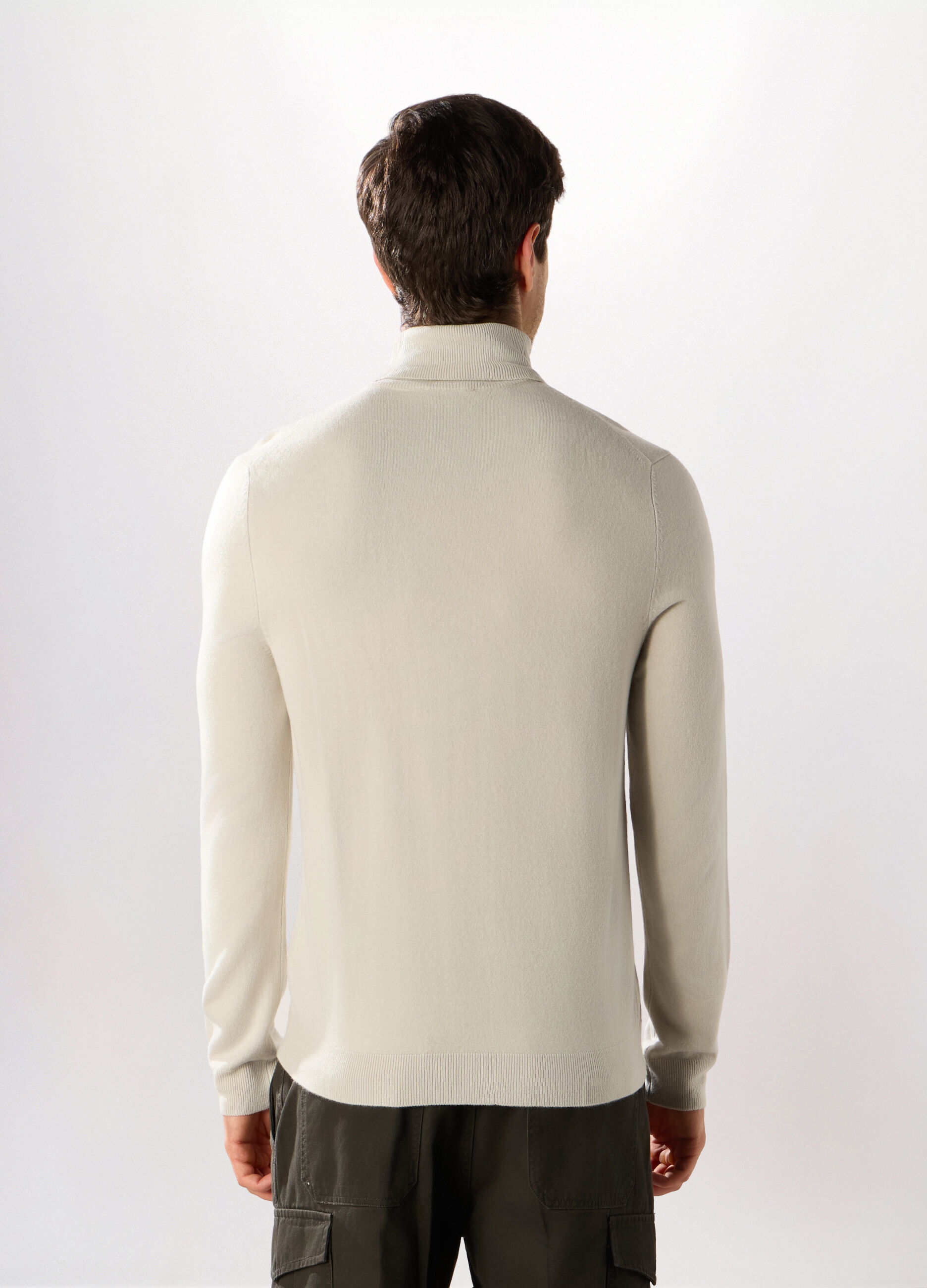 Maglione dolcevita a maglia rasata uomo_1