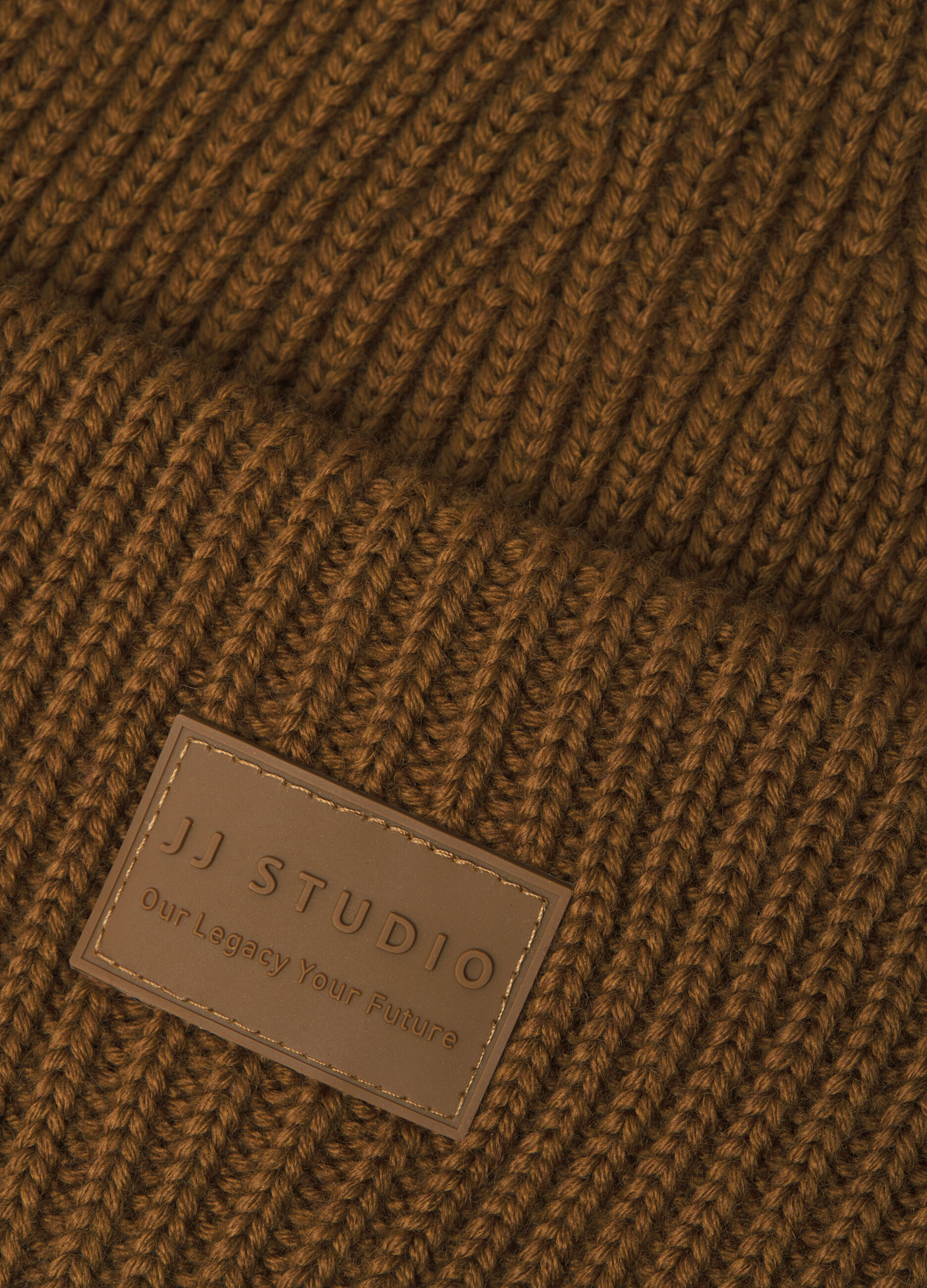 Berretto in maglia con risvolto uomo_4