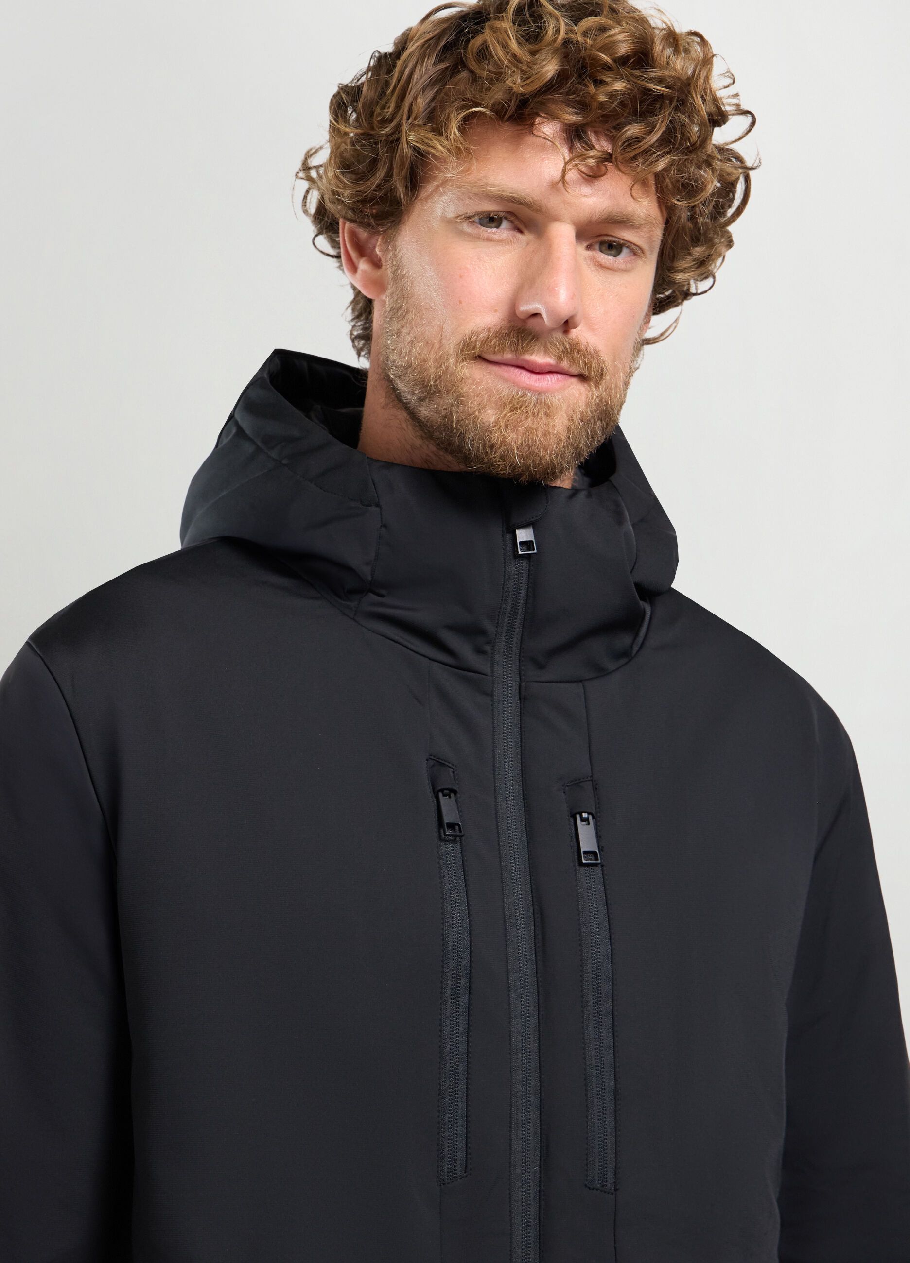 Giubbino imbottito con cappuccio uomo_2