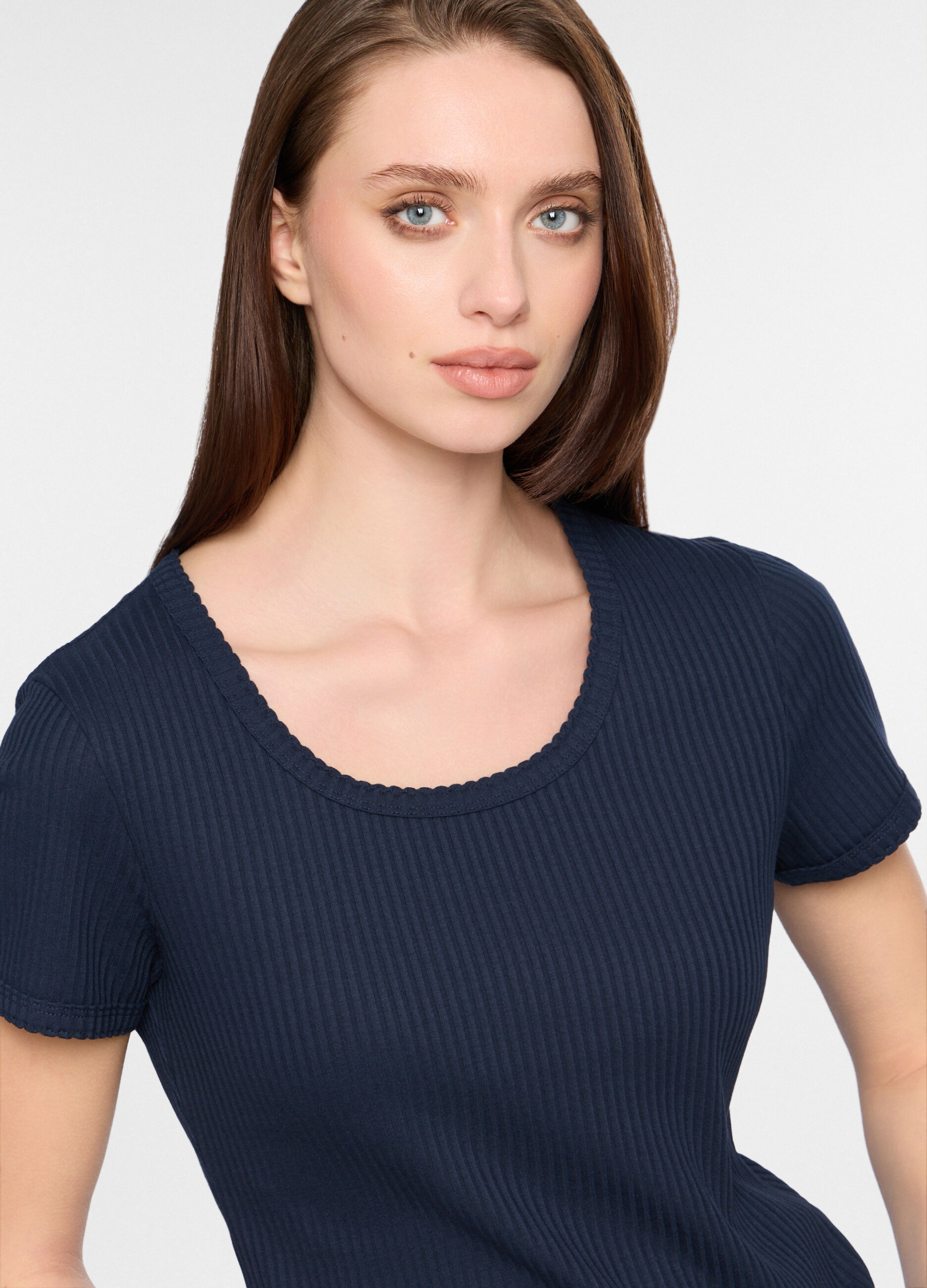T-shirt girocollo in costina stretch donna_2