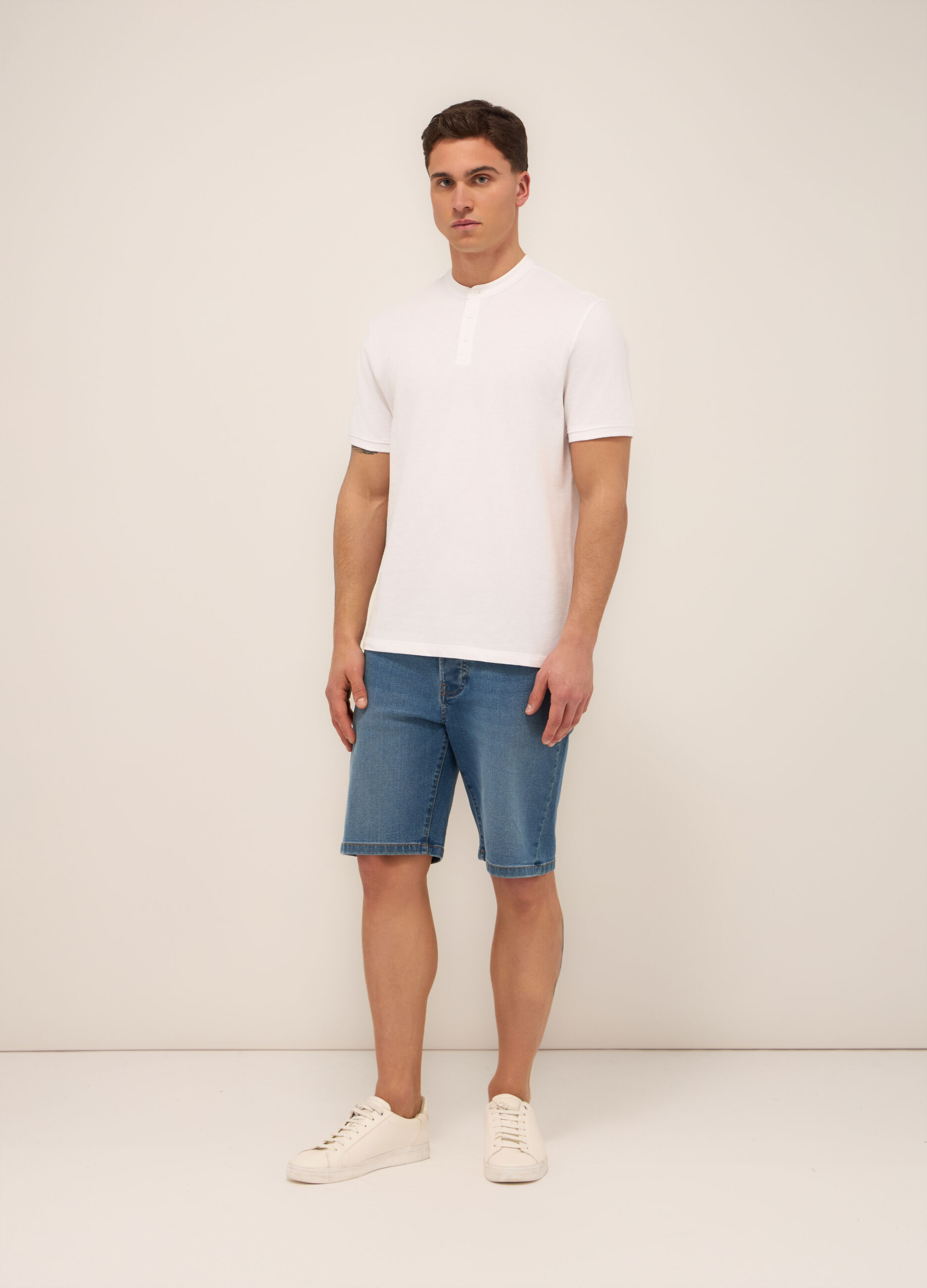 Shorts in denim di cotone stretch uomo_0
