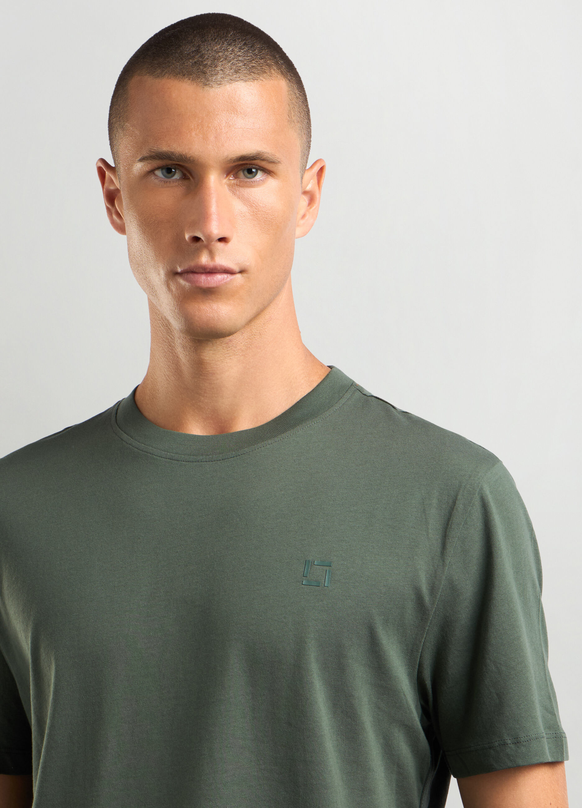 T-shirt girocollo in cotone uomo_2