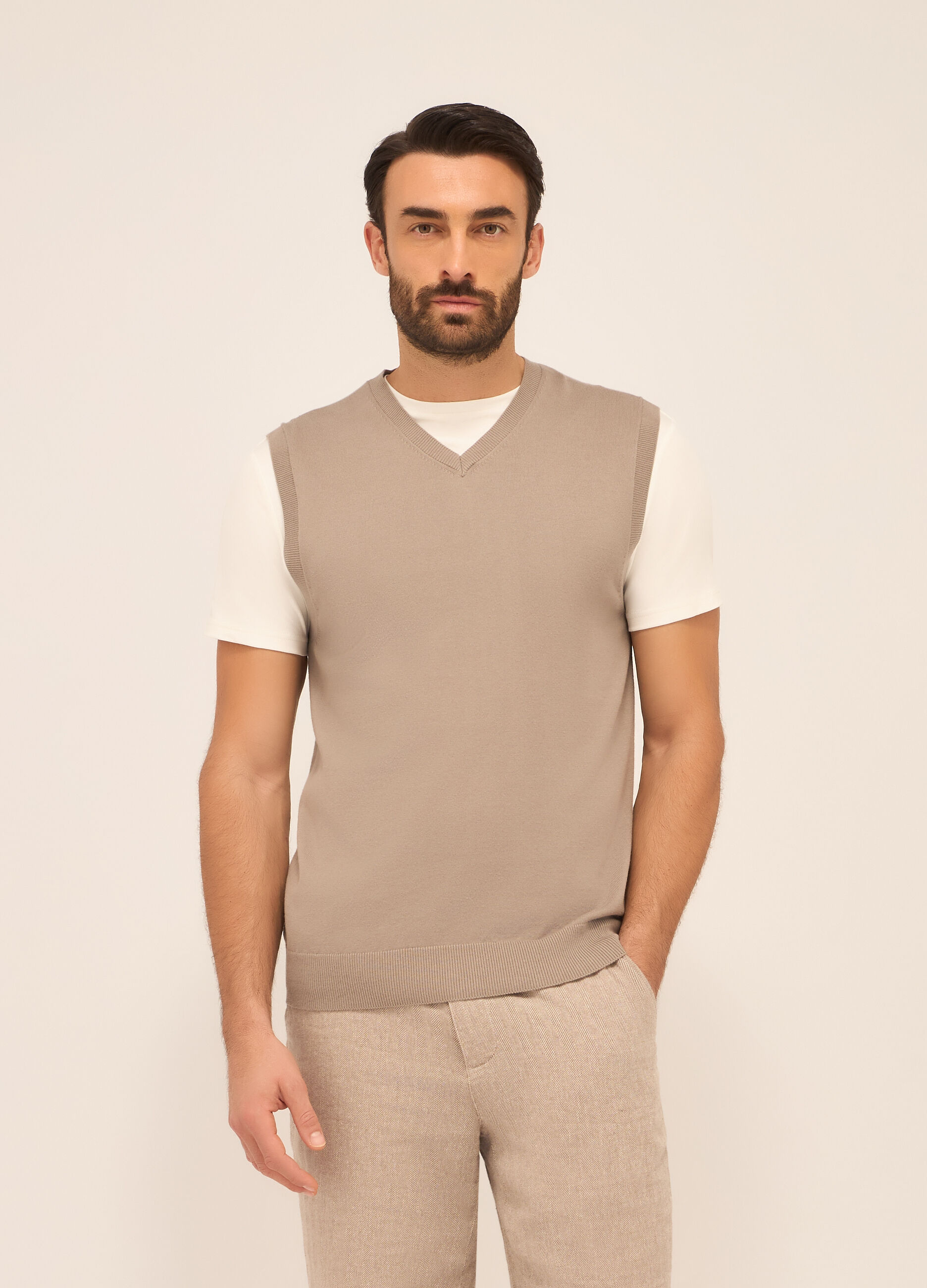 Gilet collo a V in puro cotone uomo_0