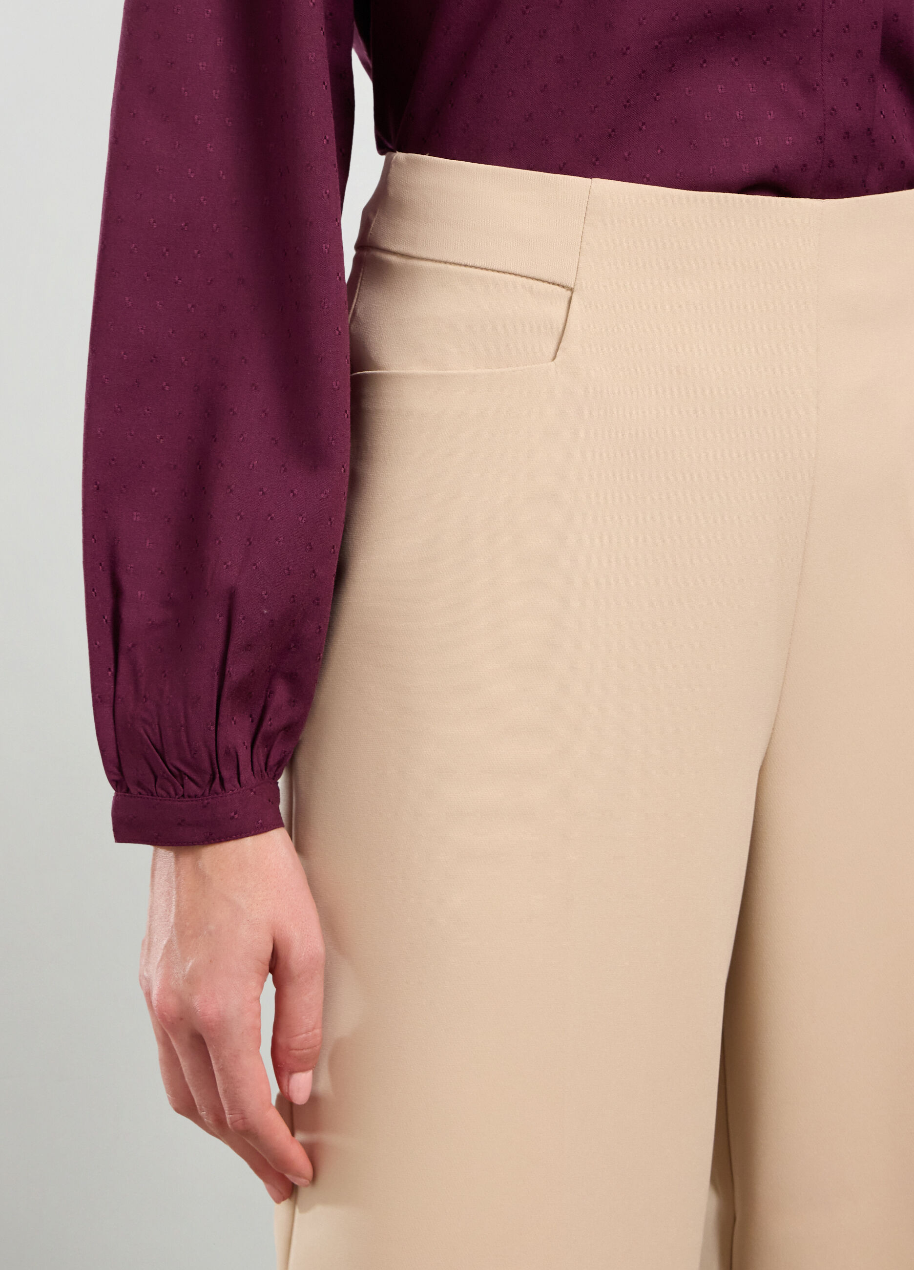 Pantaloni cropped in tessuto stretch donna_2