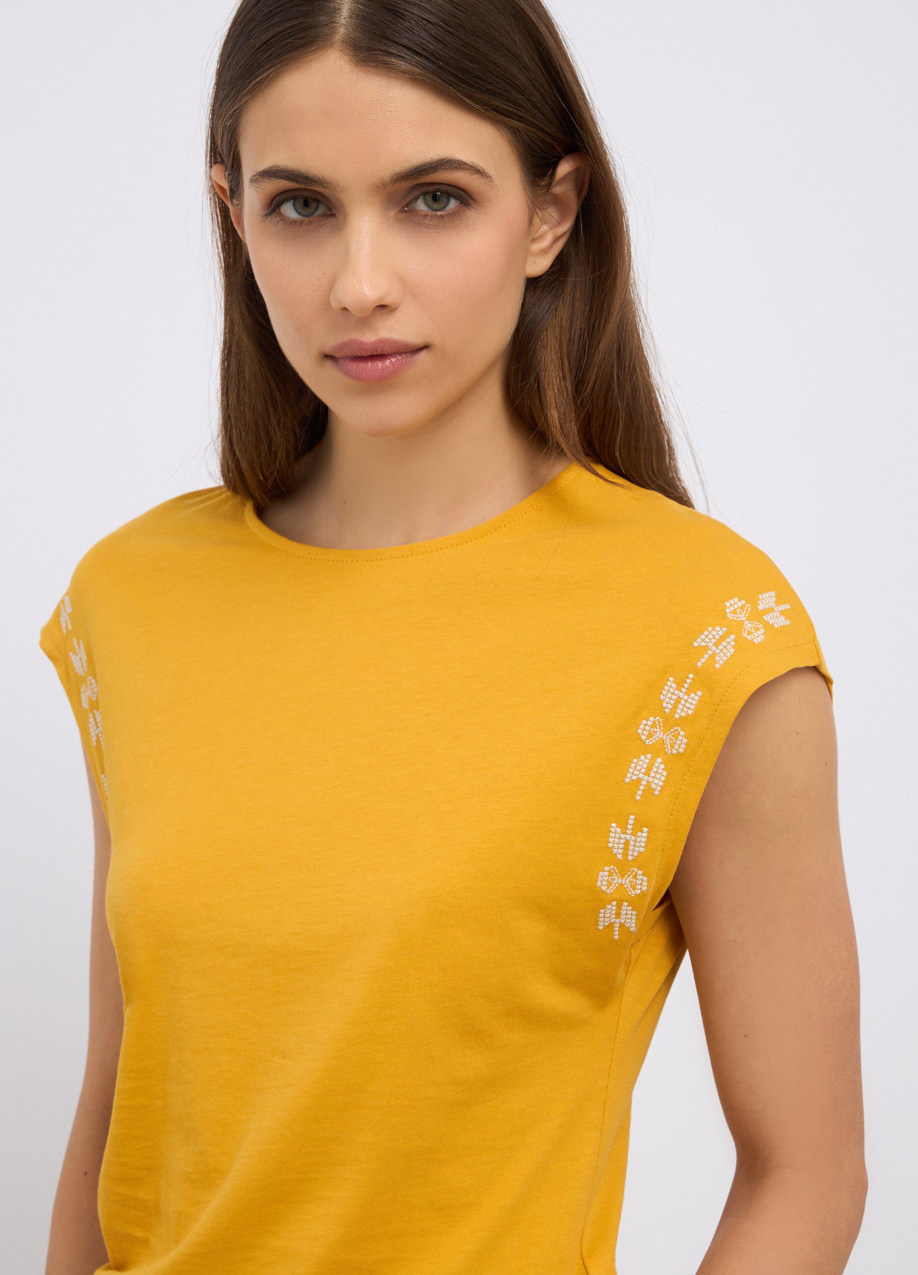 T-shirt smanicata in puro cotone donna_2