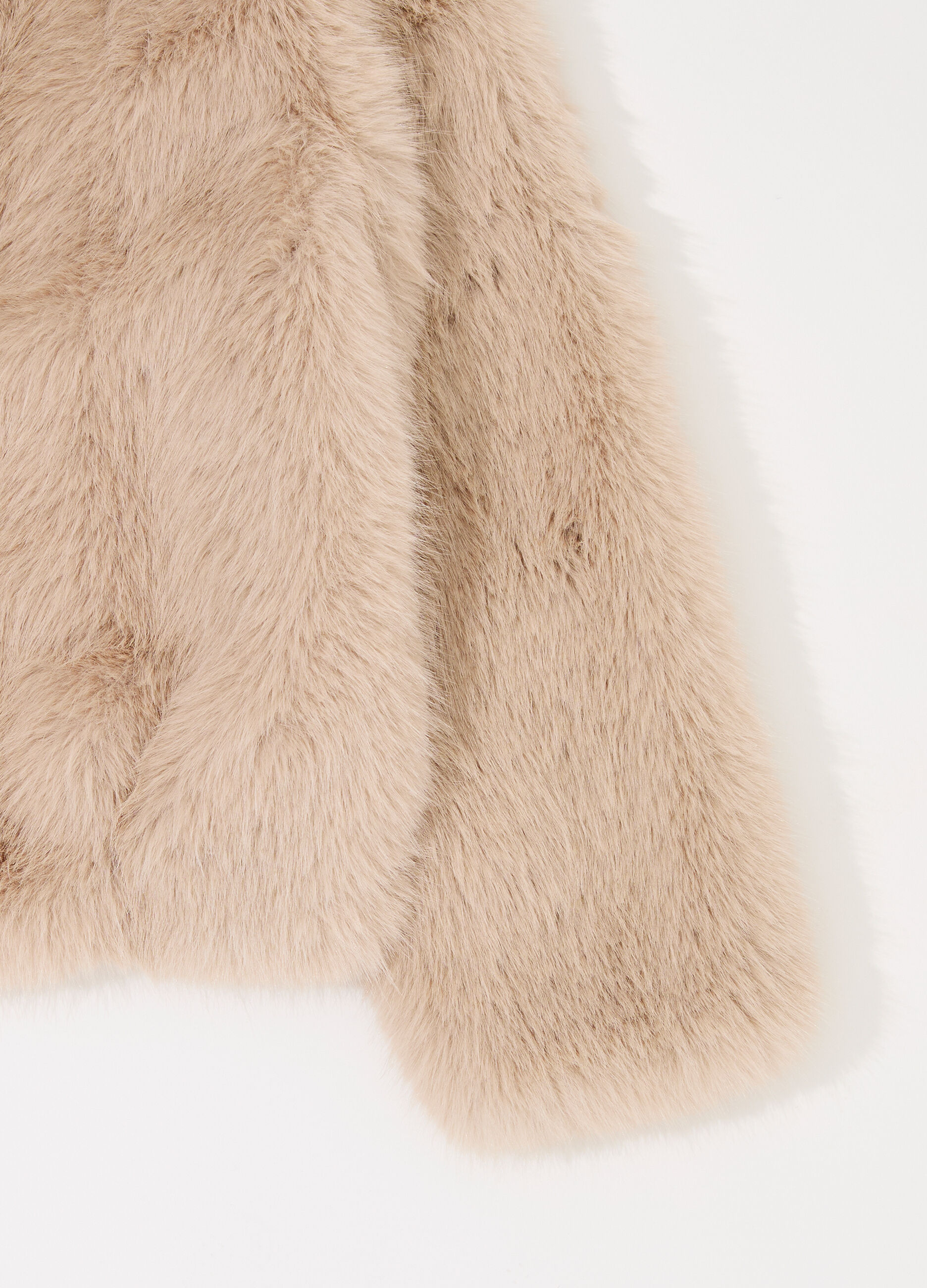 Pelliccia corta in fake fur donna_6