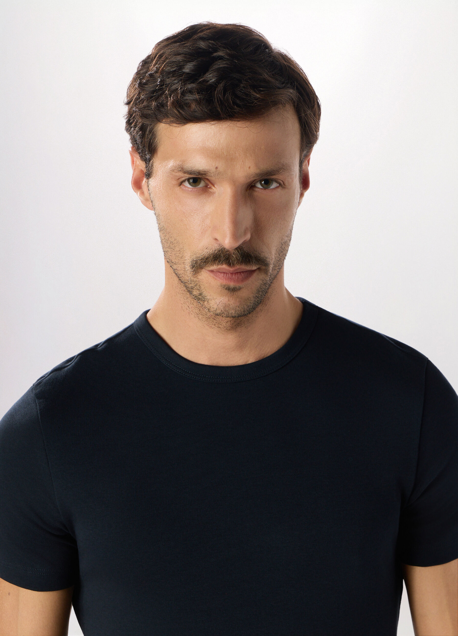 Maglietta intima girocollo in puro cotone uomo_2