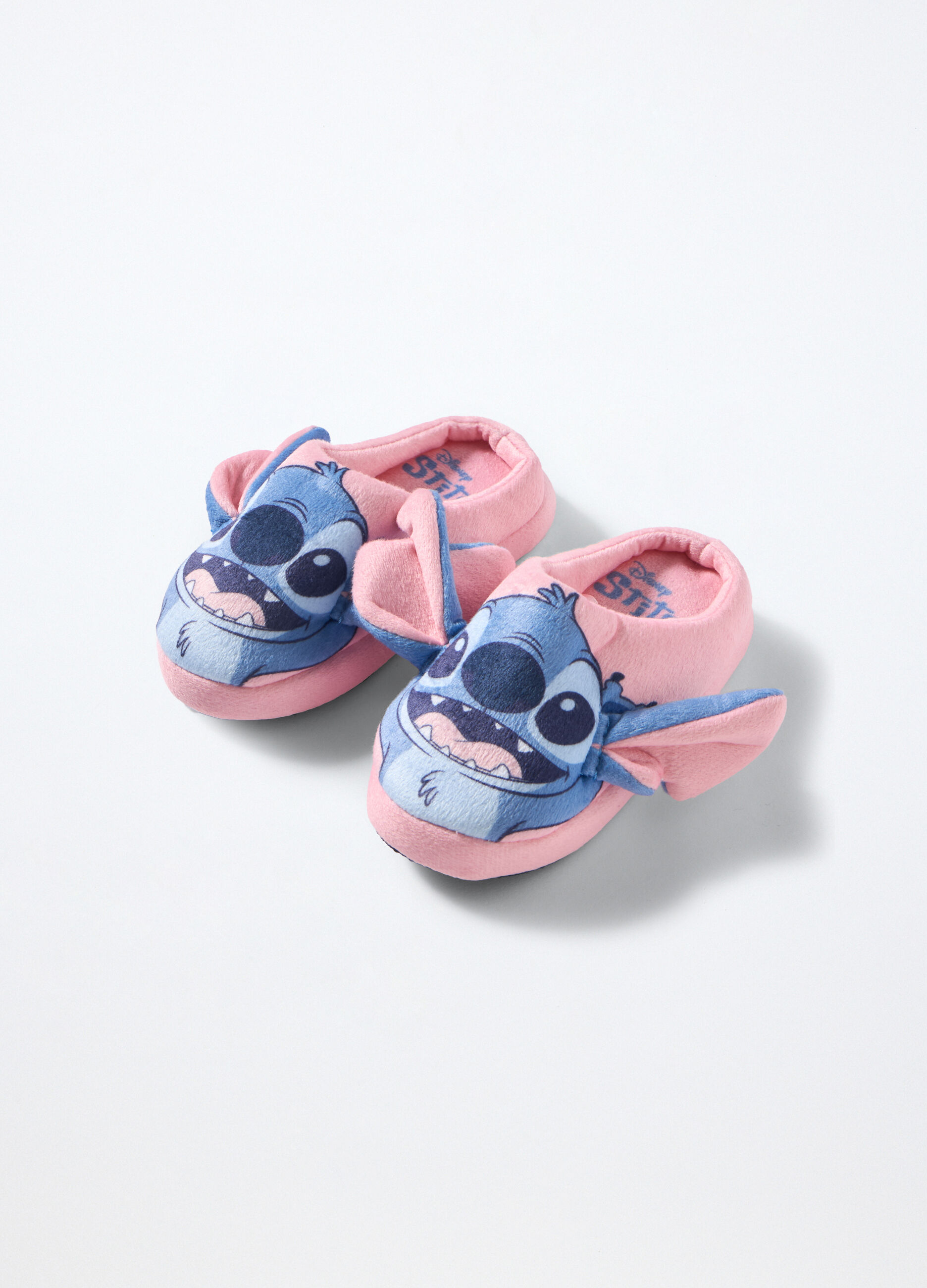 Pantofole con applicazioni 3D_0
