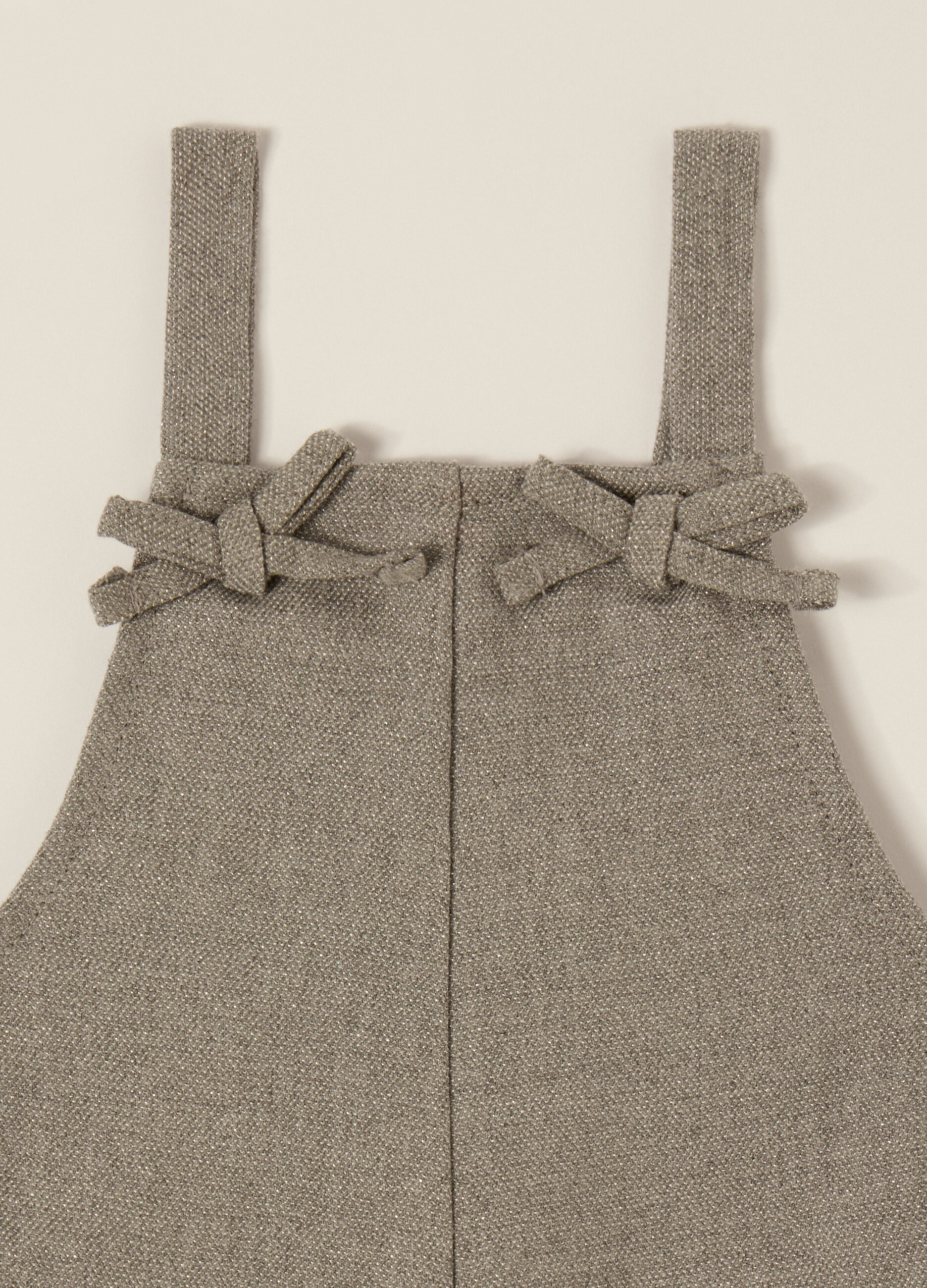 Vestito grigio con balze e tasche_2