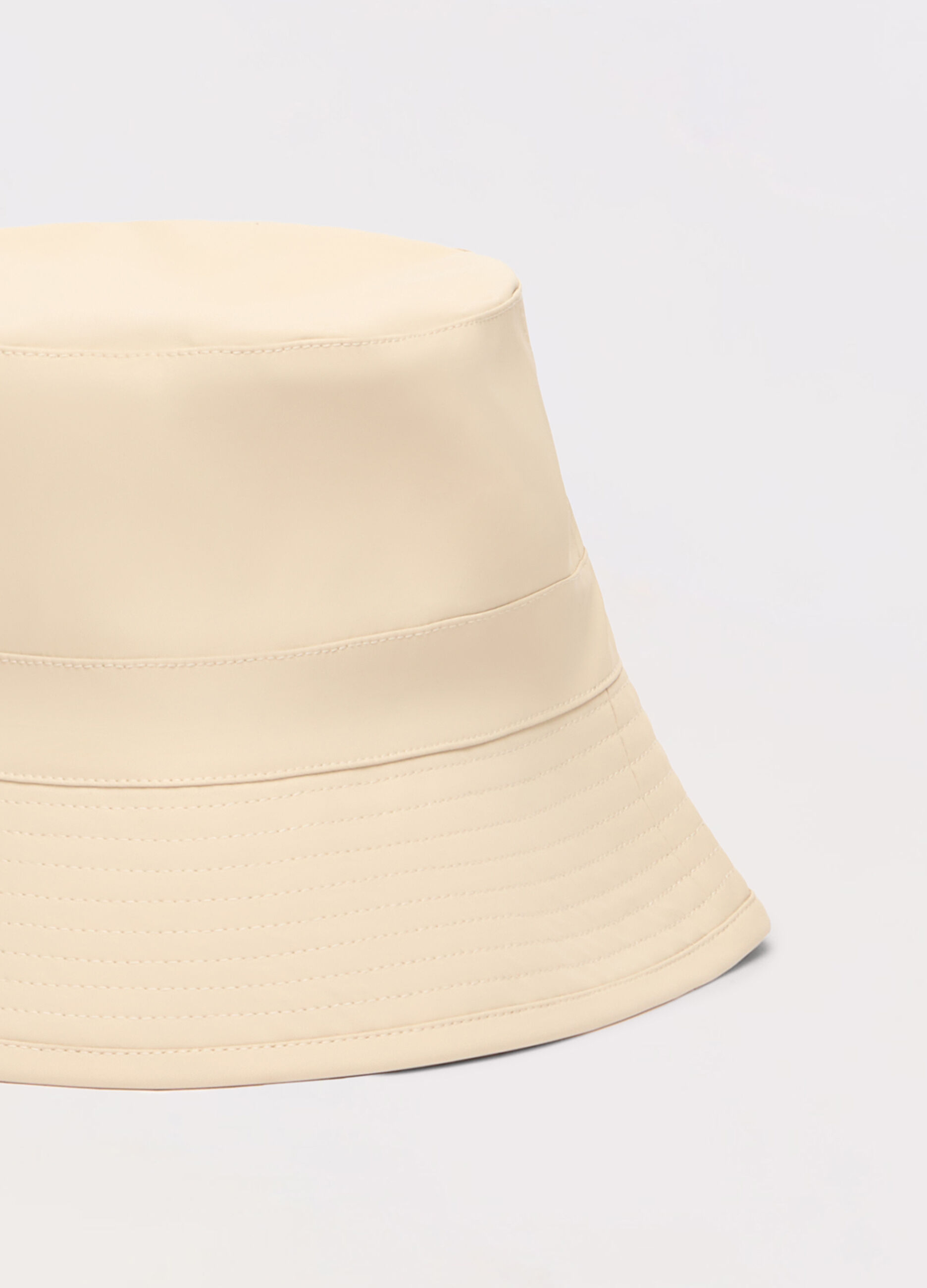 Bucket hat effetto gommato uomo_1