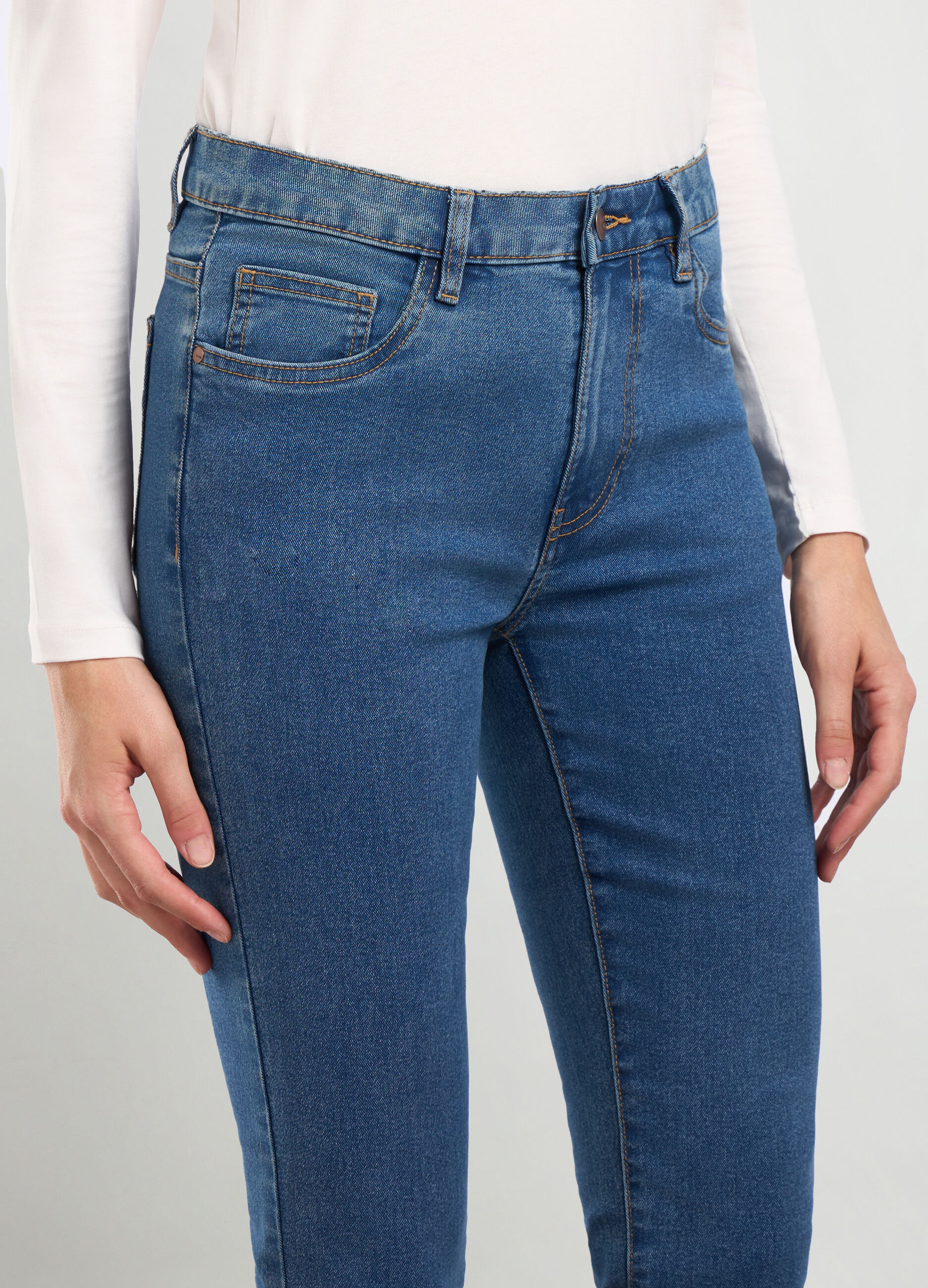 Pantaloni in denim stretch donna_2