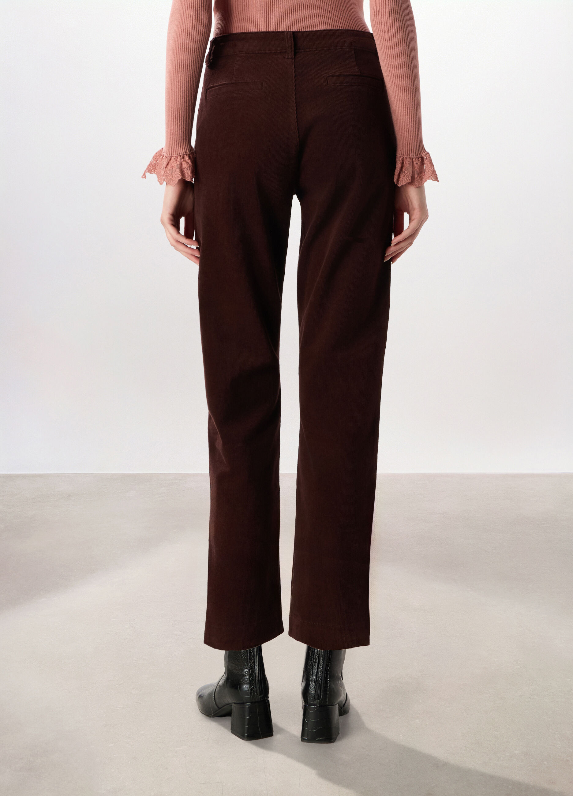 Pantaloni in velluto a coste di cotone stretch donna_1