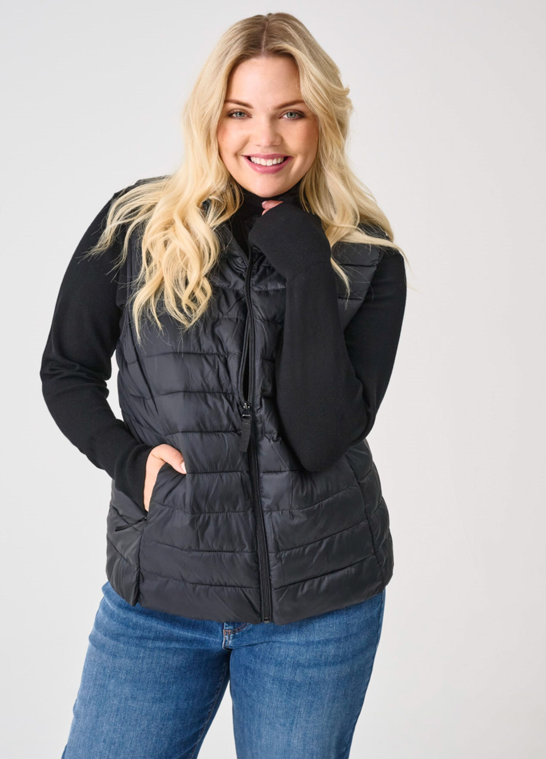 Gilet trapuntato a collo alto_0