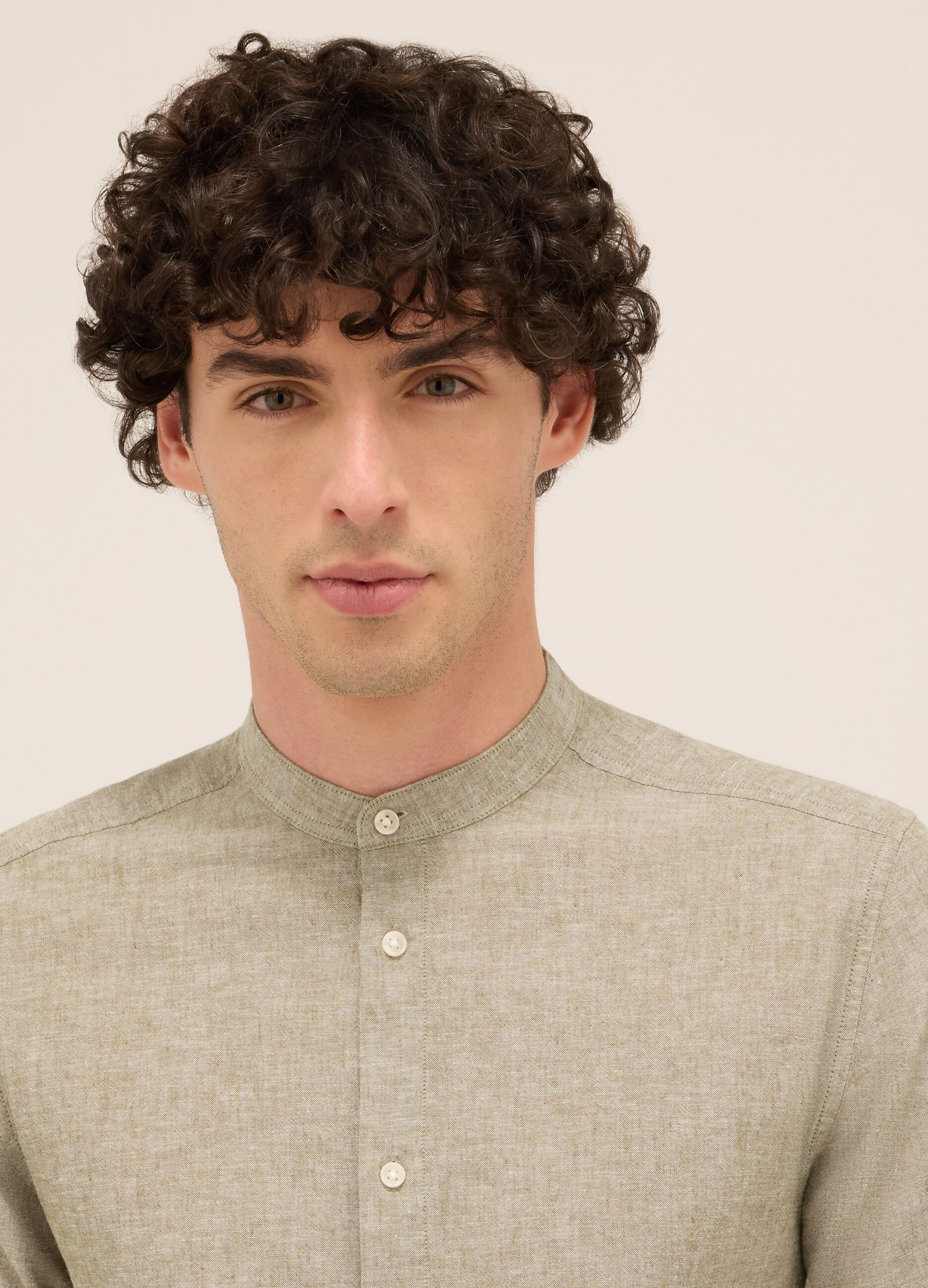 Camicia colletto alla coreana in cotone e lino uomo