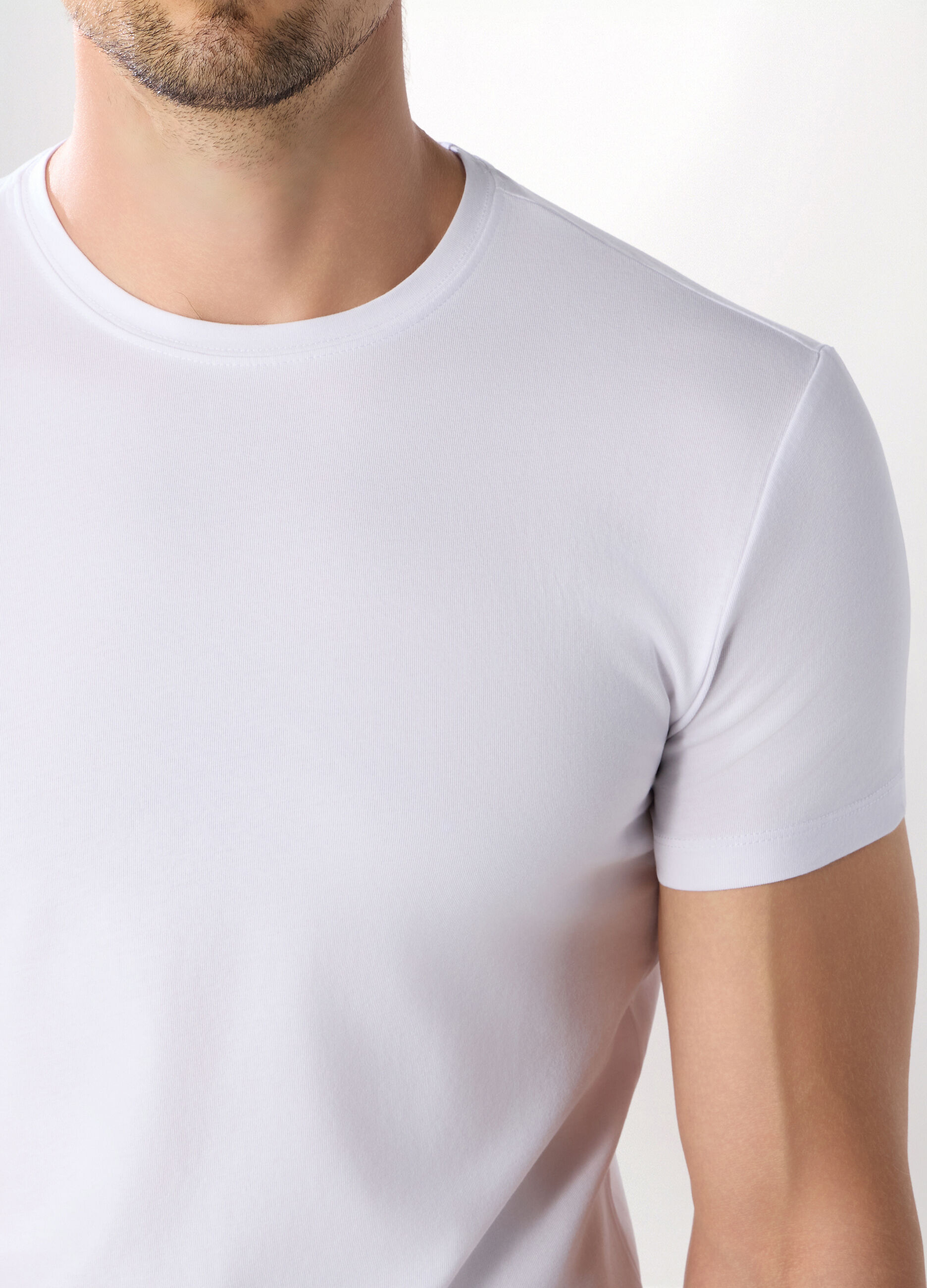 T-shirt girocollo in cotone stretch uomo