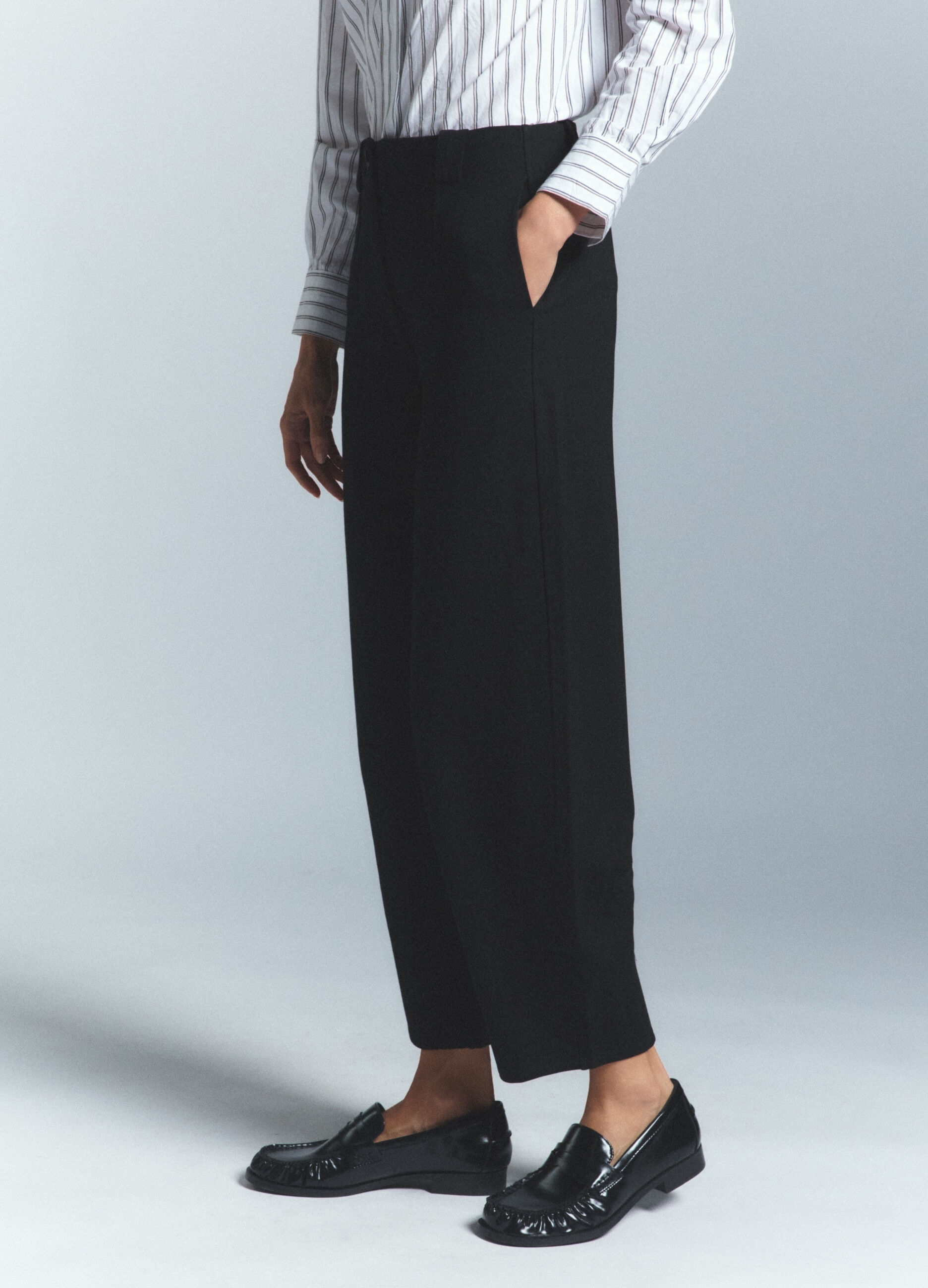 Pantaloni Carrot Fit in Punto Milano di viscosa stretch donna_4