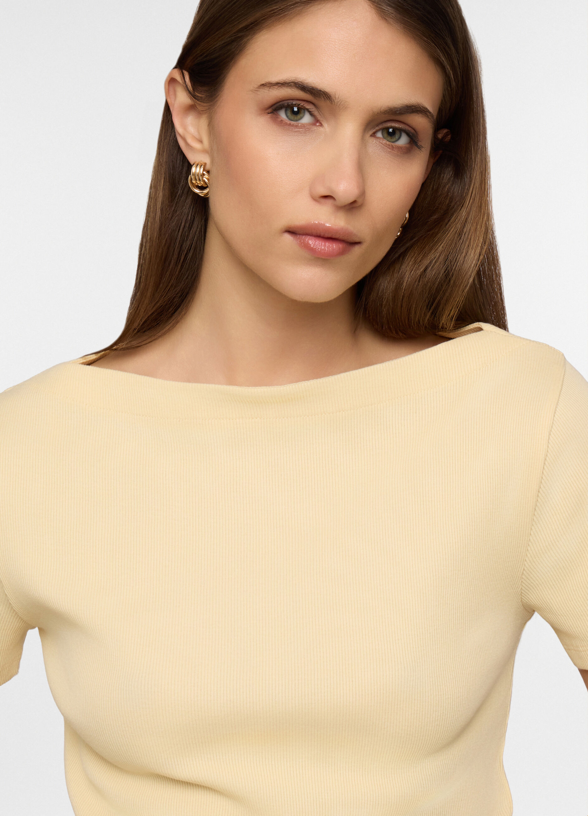T-shirt con scollo a barchetta donna_2