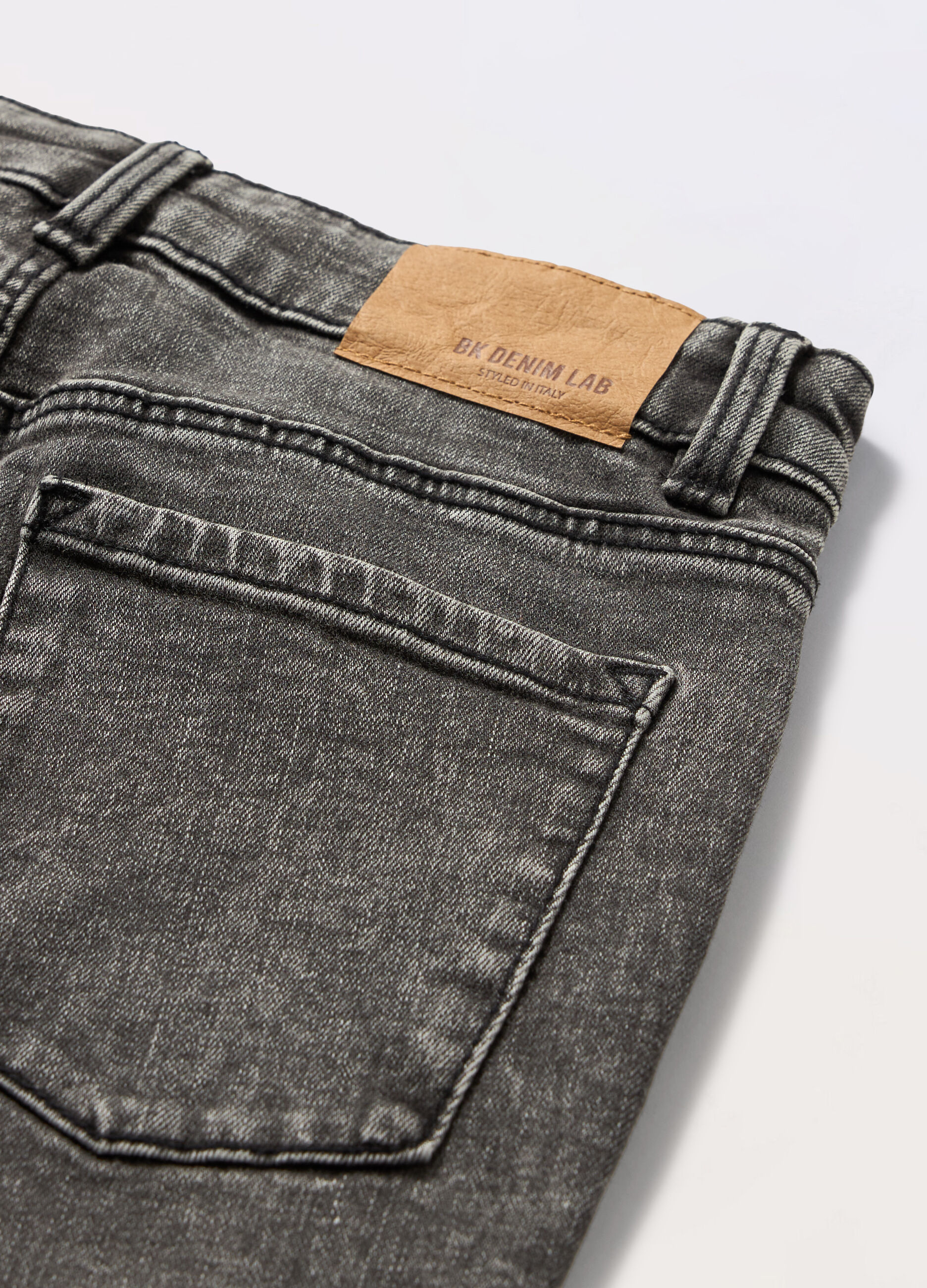 Pantaloni flare fit in denim di cotone stretch ragazza_1