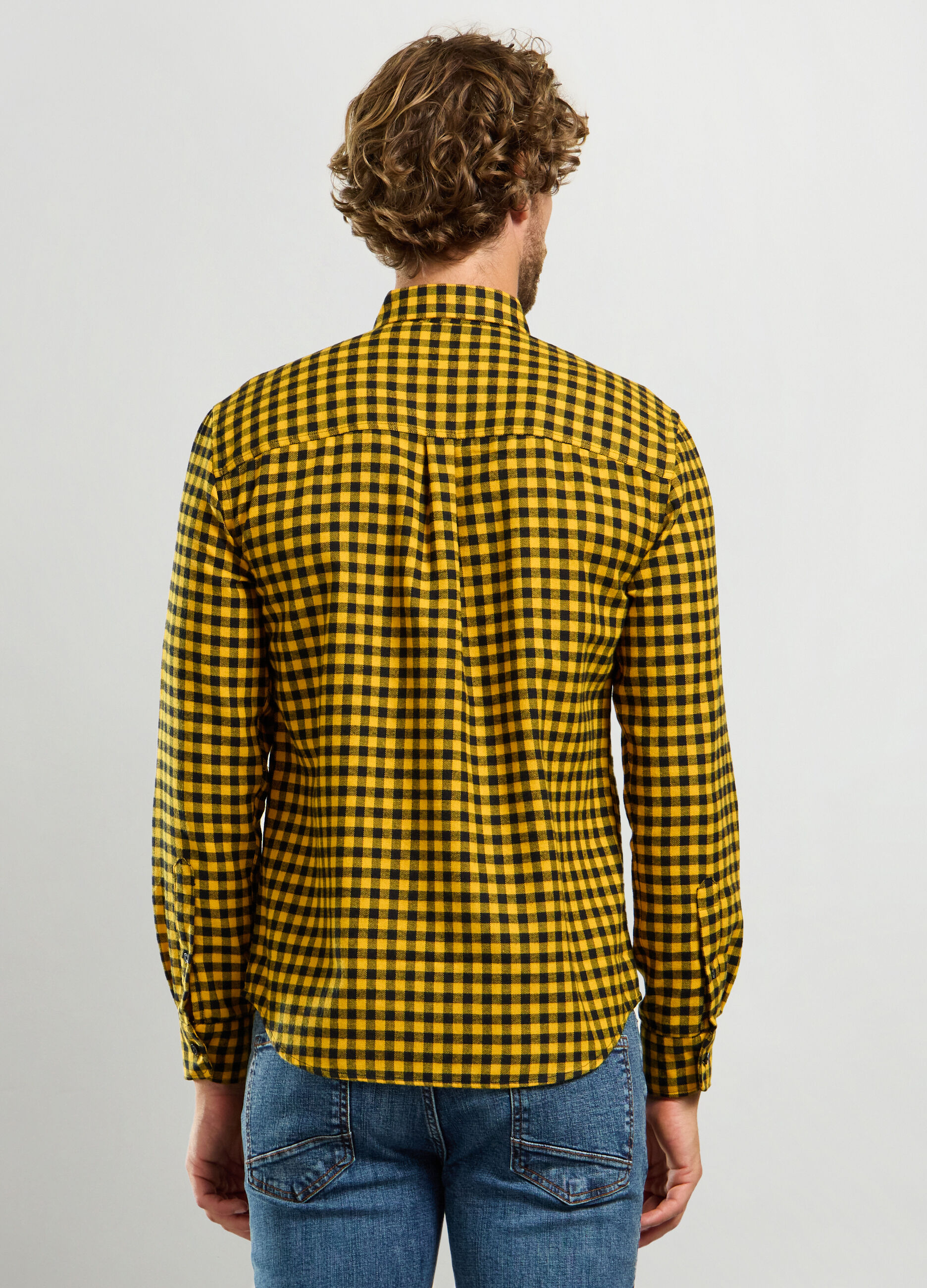 Camicia regular fit con colletto button down in flanella uomo_1