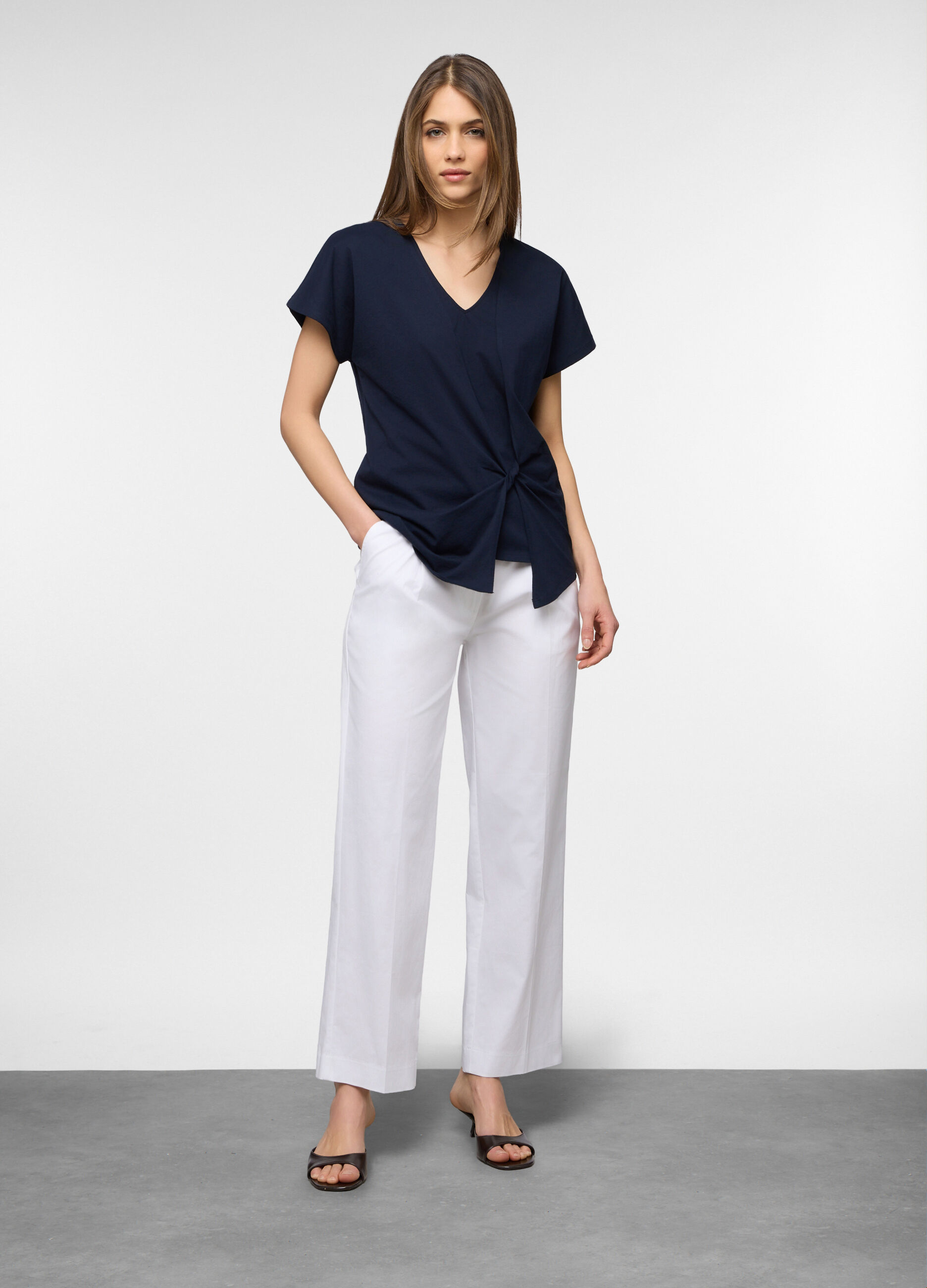 Pantaloni fit straight in twill di cotone stretch donna_0
