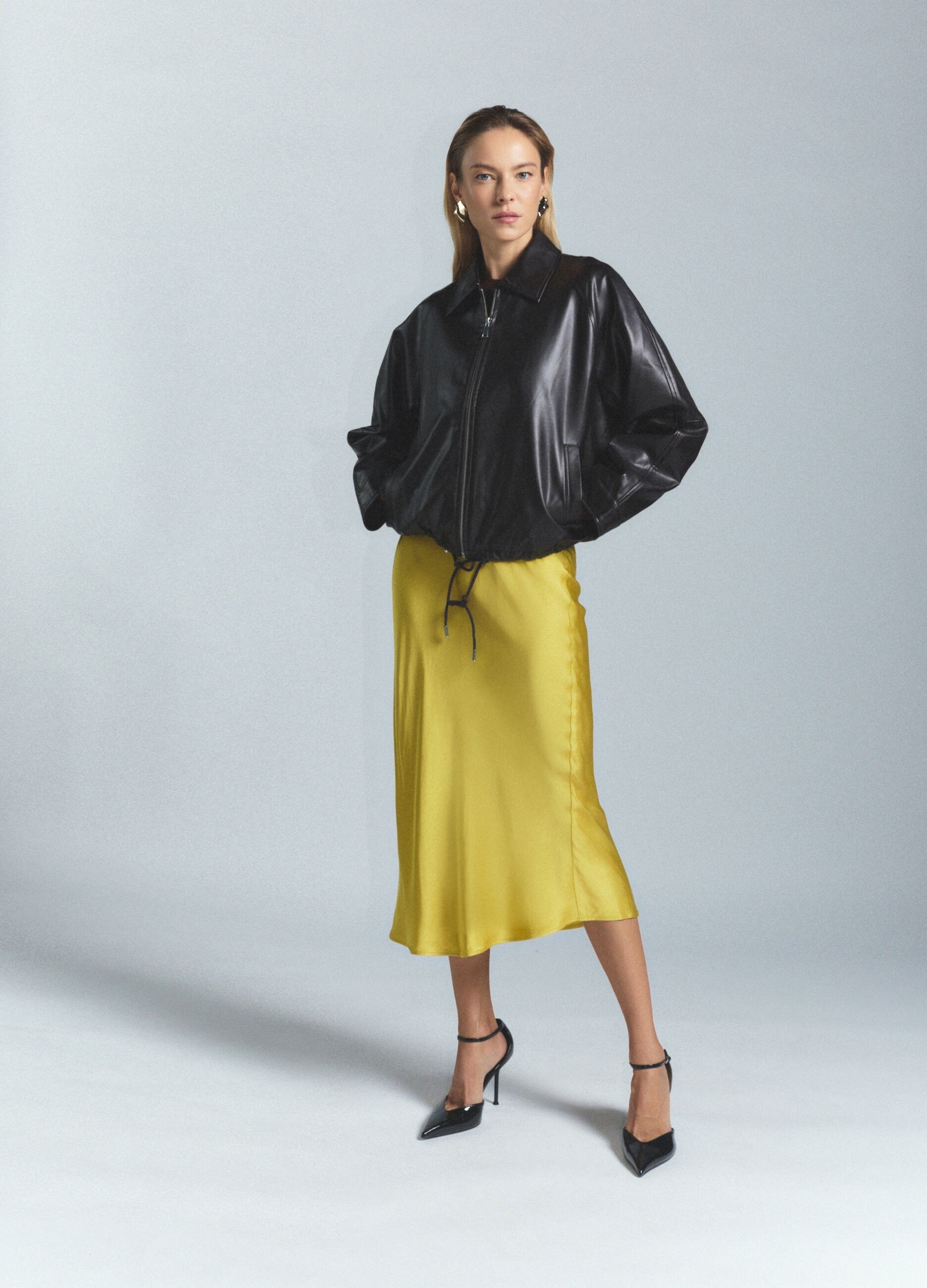 Bomber fit over donna_0