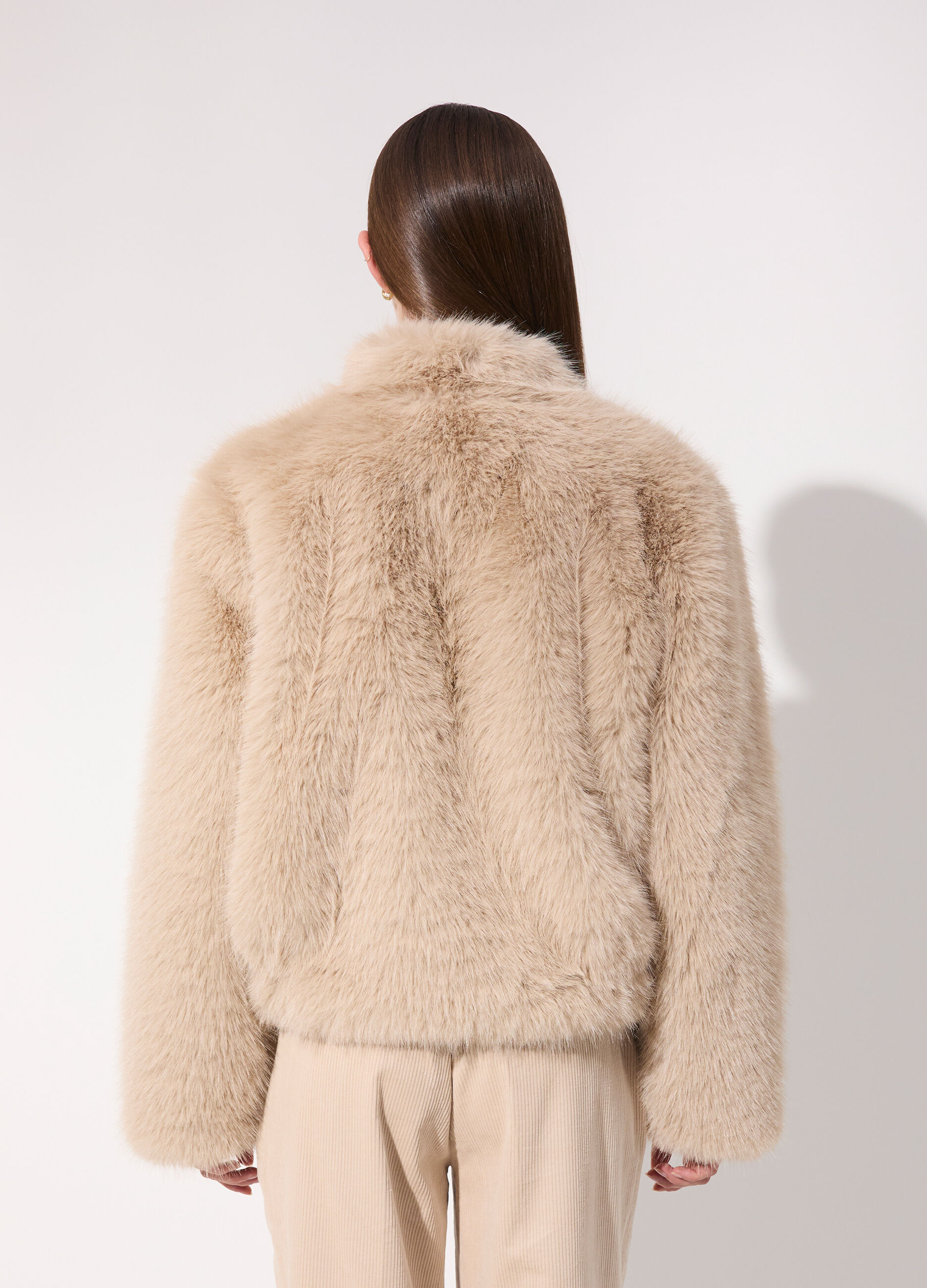 Pelliccia corta in fake fur donna_2