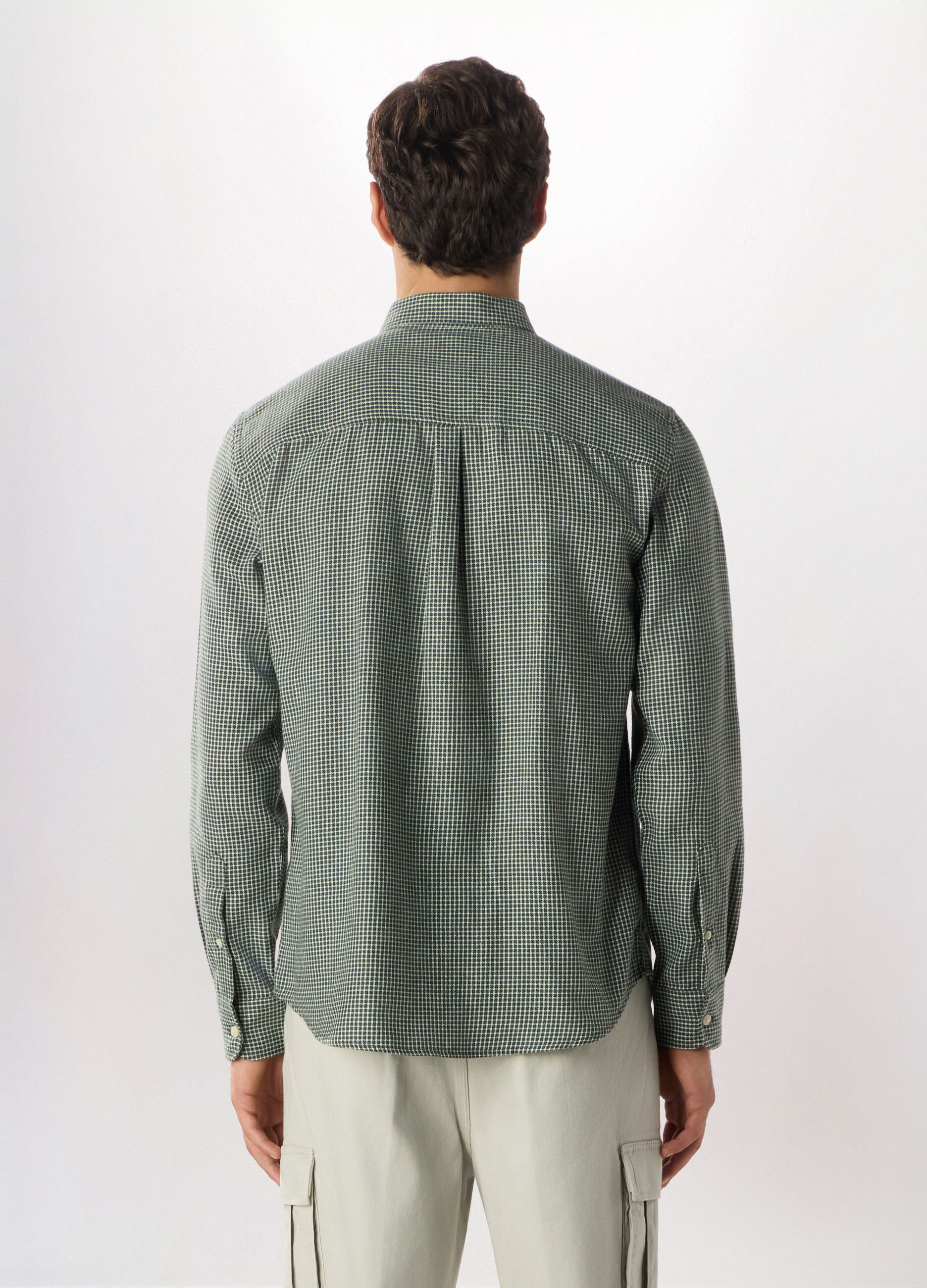 Camicia regular button-down a quadretti uomo_1