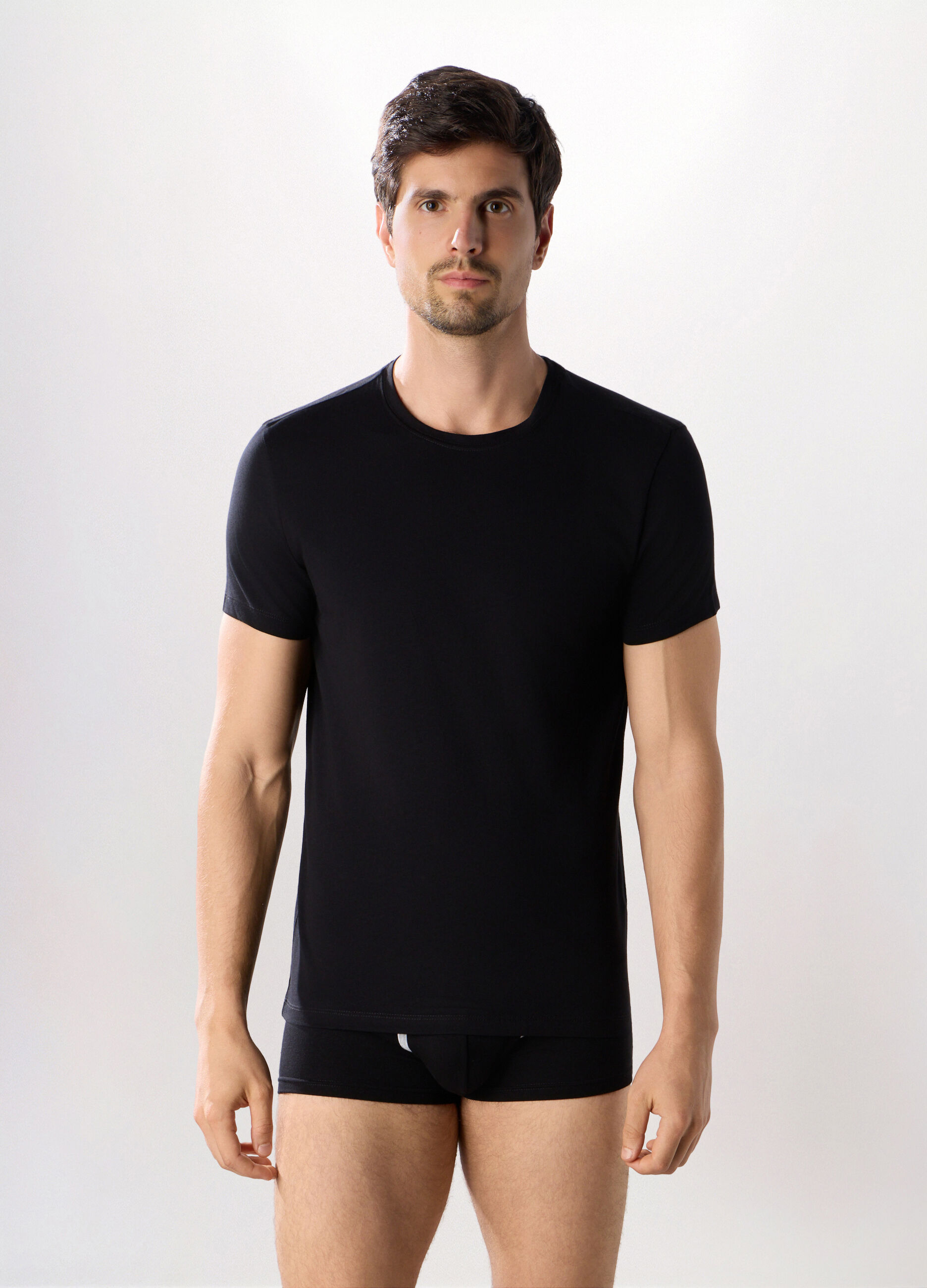 T-shirt girocollo in cotone stretch uomo_0