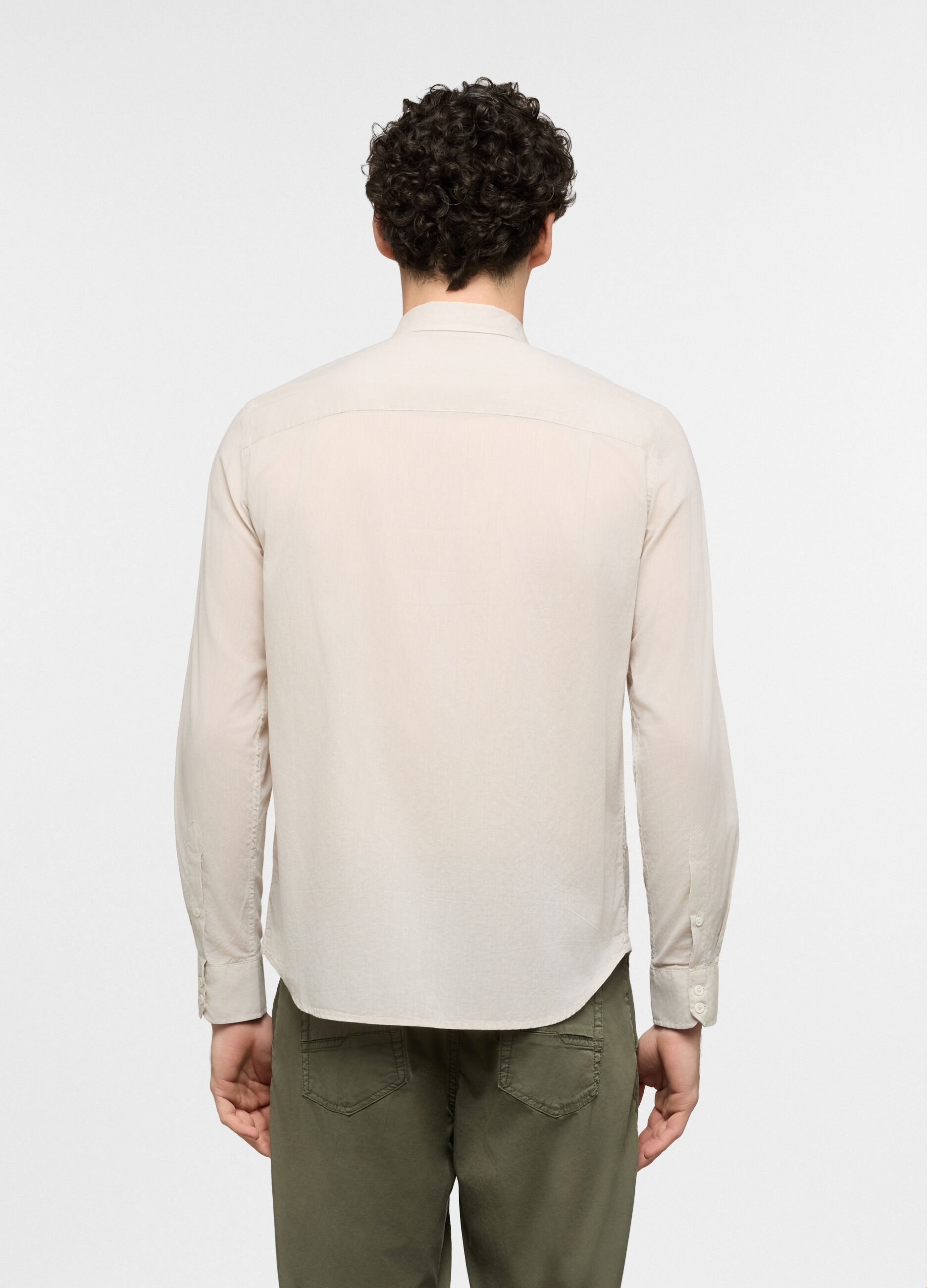 Camica regular fit con colletto button down in voile di cotone_1