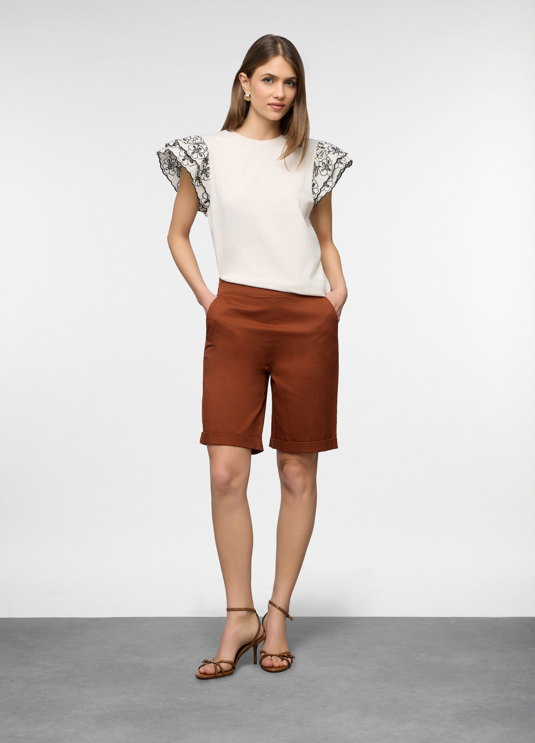 Bermuda fit straight in twill di cotone stretch donna_0
