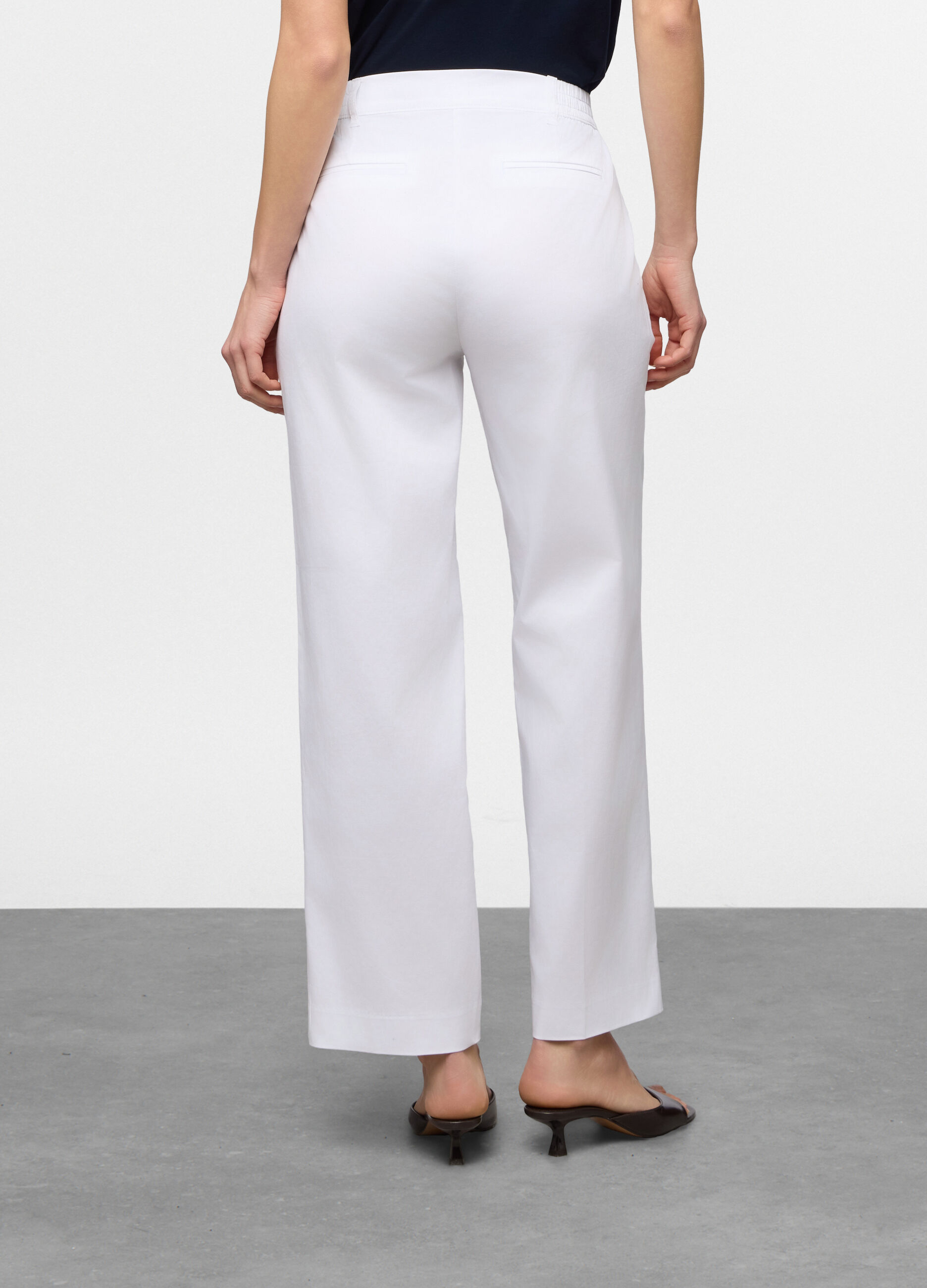 Pantaloni fit straight in twill di cotone stretch donna_1