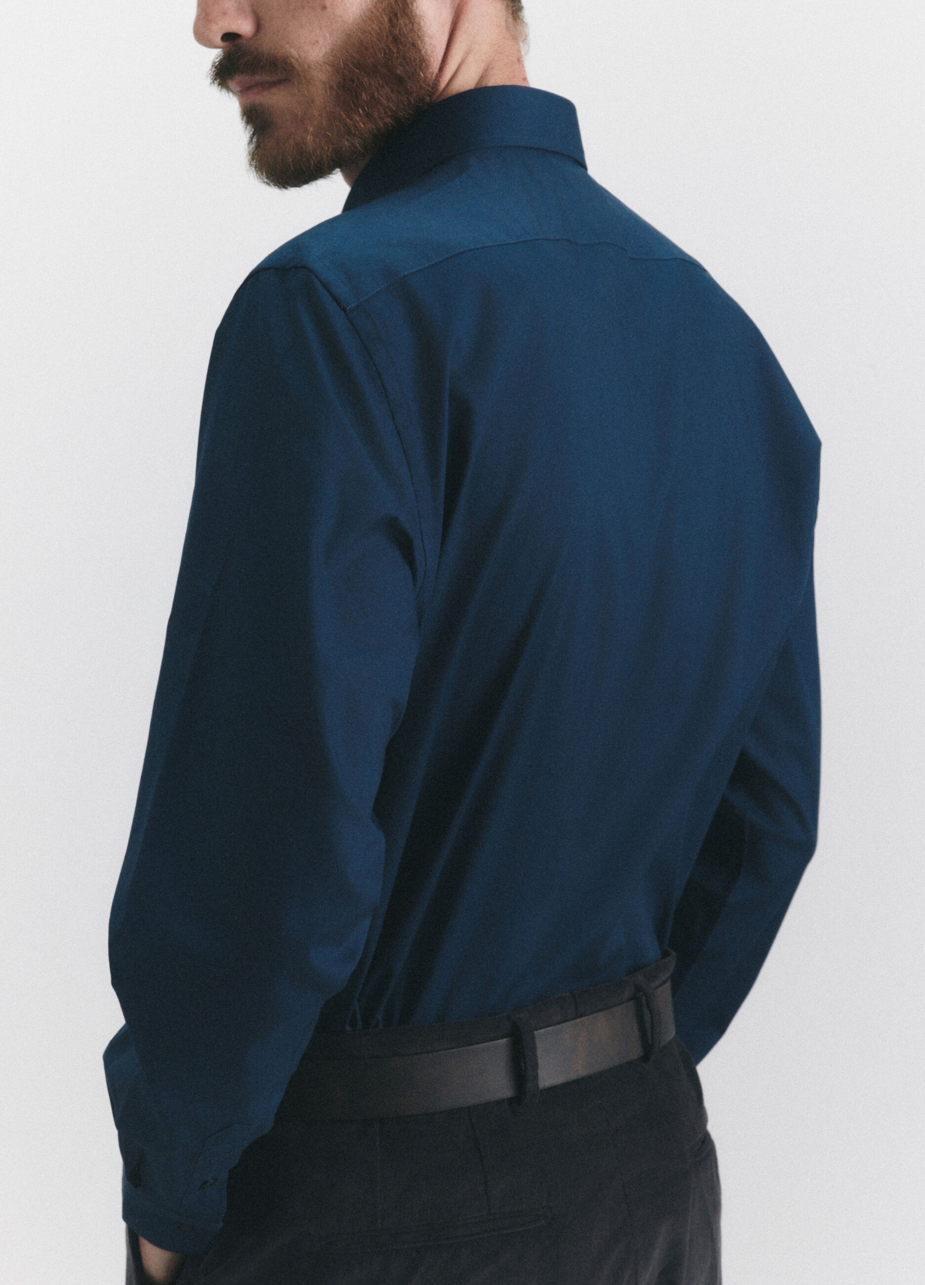 Camicia regular fit con colletto button down uomo_3