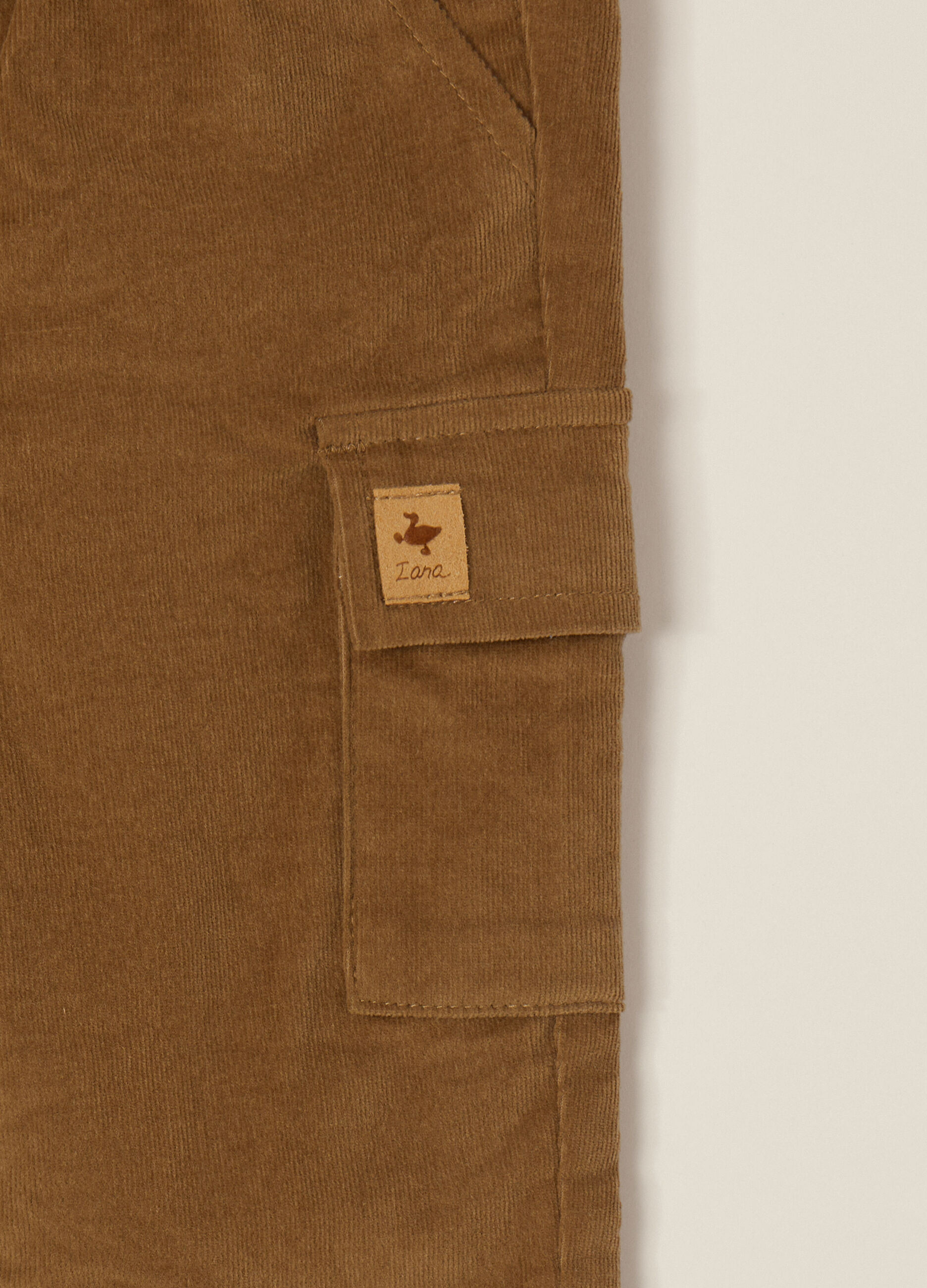 Pantaloni marroni elasticizzati in velluto a coste_3