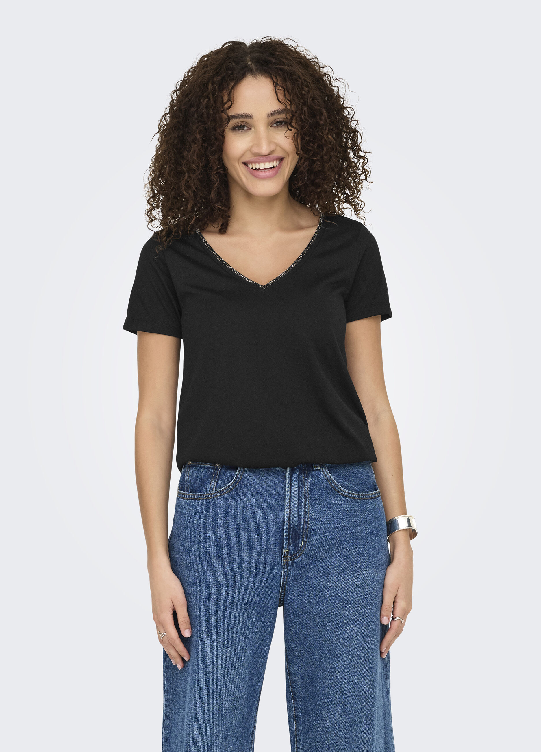 Top regular fit con scollo a V