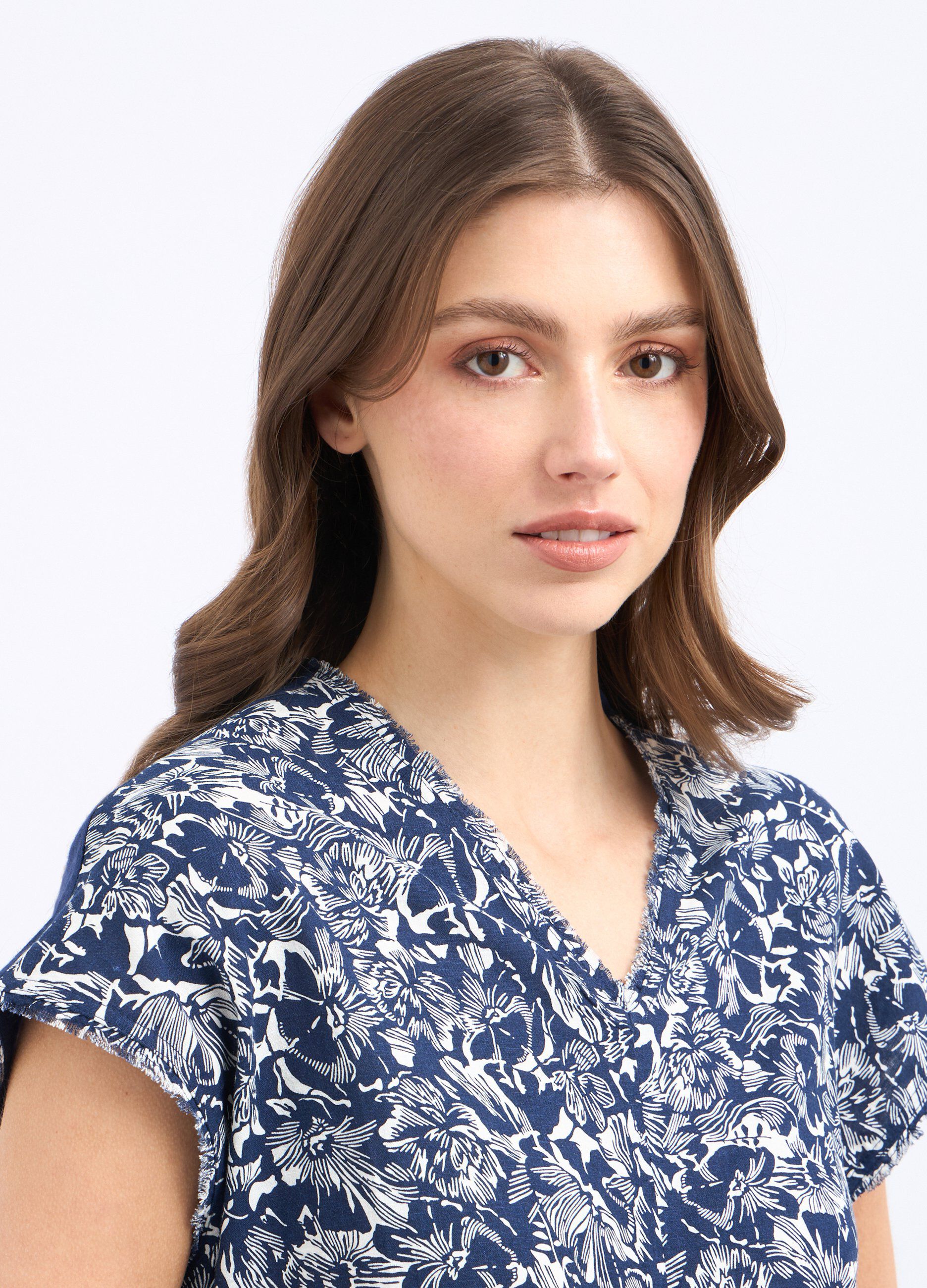 T-shirt in misto lino con stampa donna_2