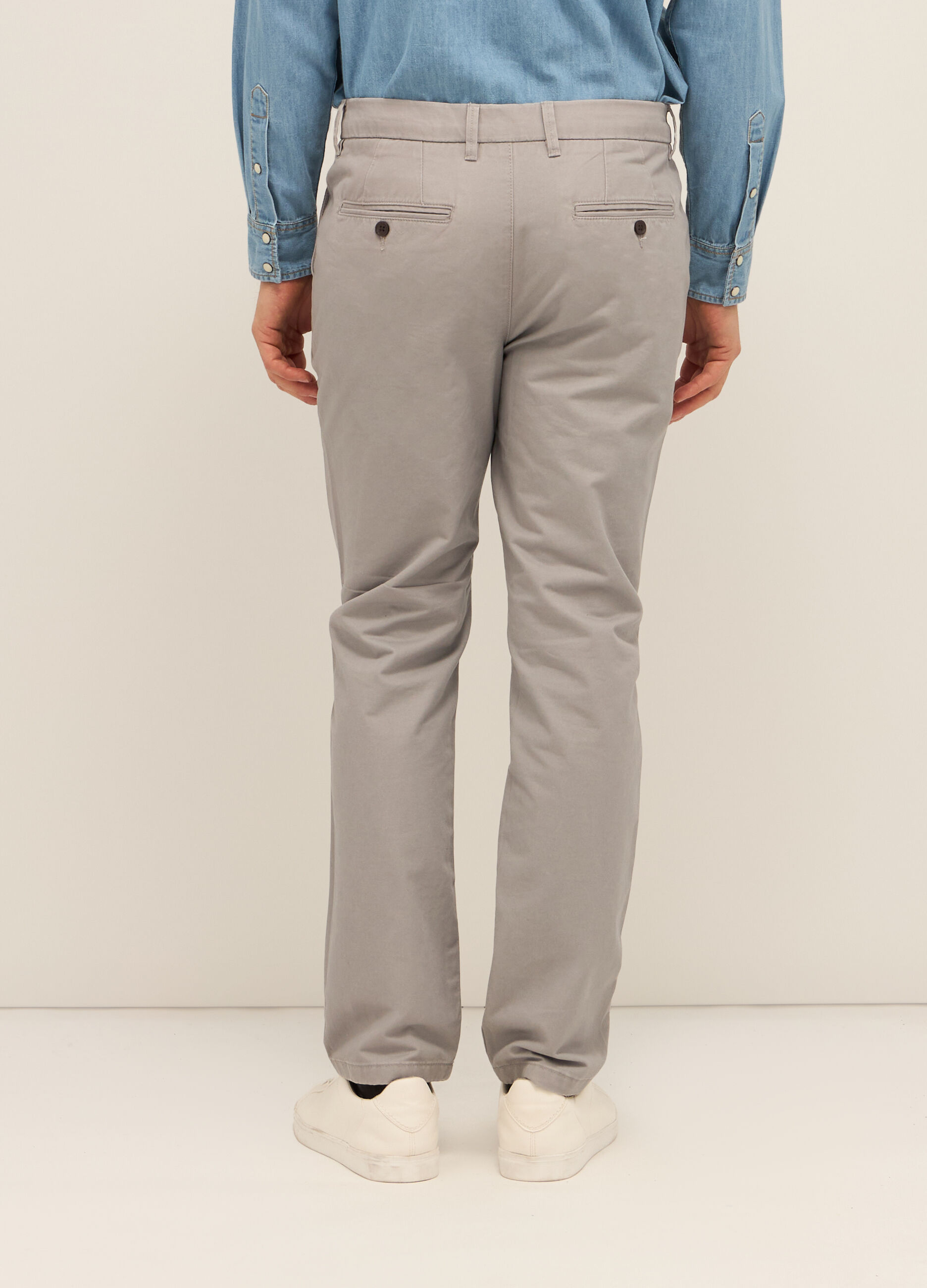 Pantaloni chino regular fit in puro cotone uomo