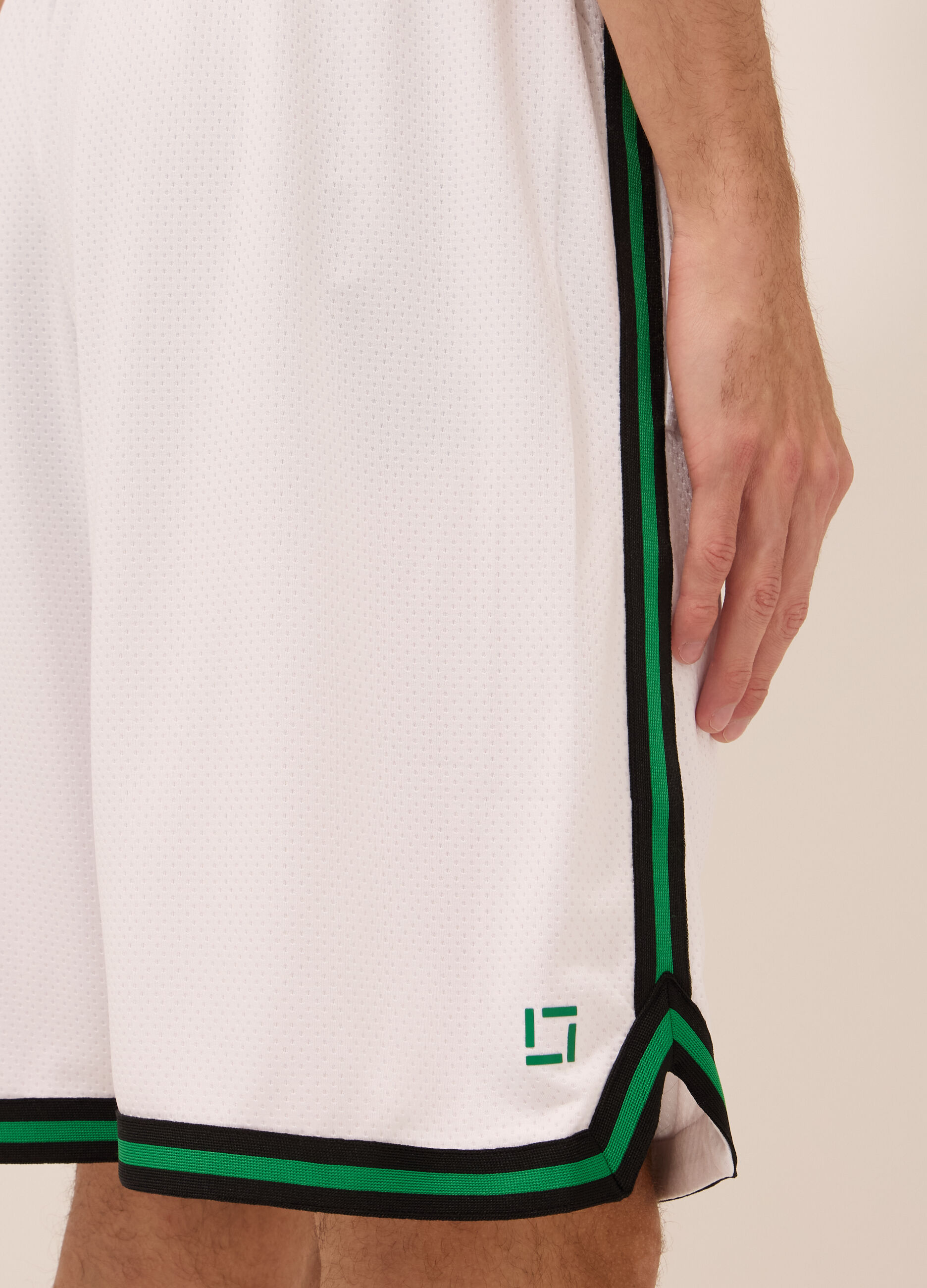 Pantaloncino sportivo stile basket uomo