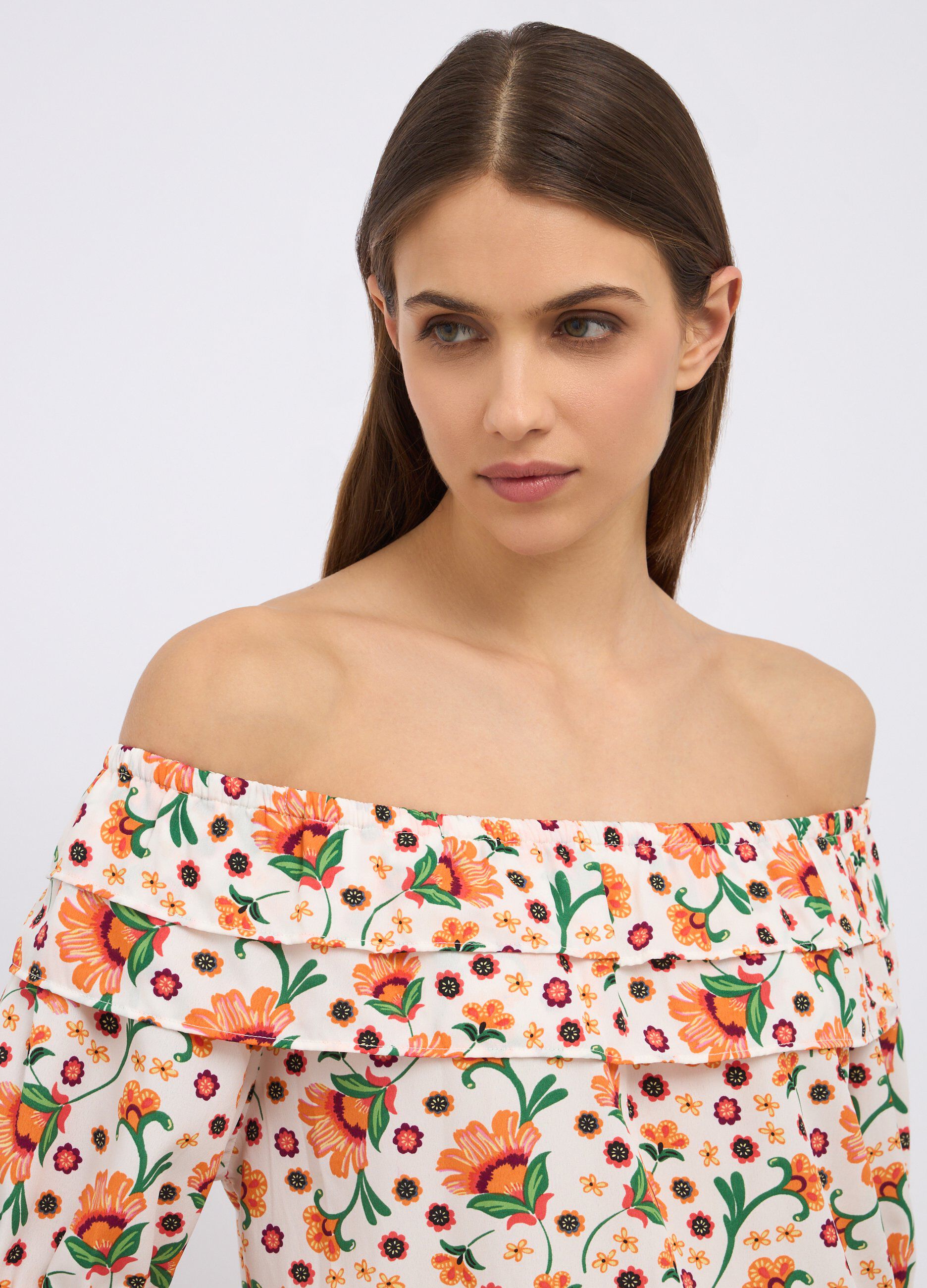 Blusa con scollo a barchetta donna_2
