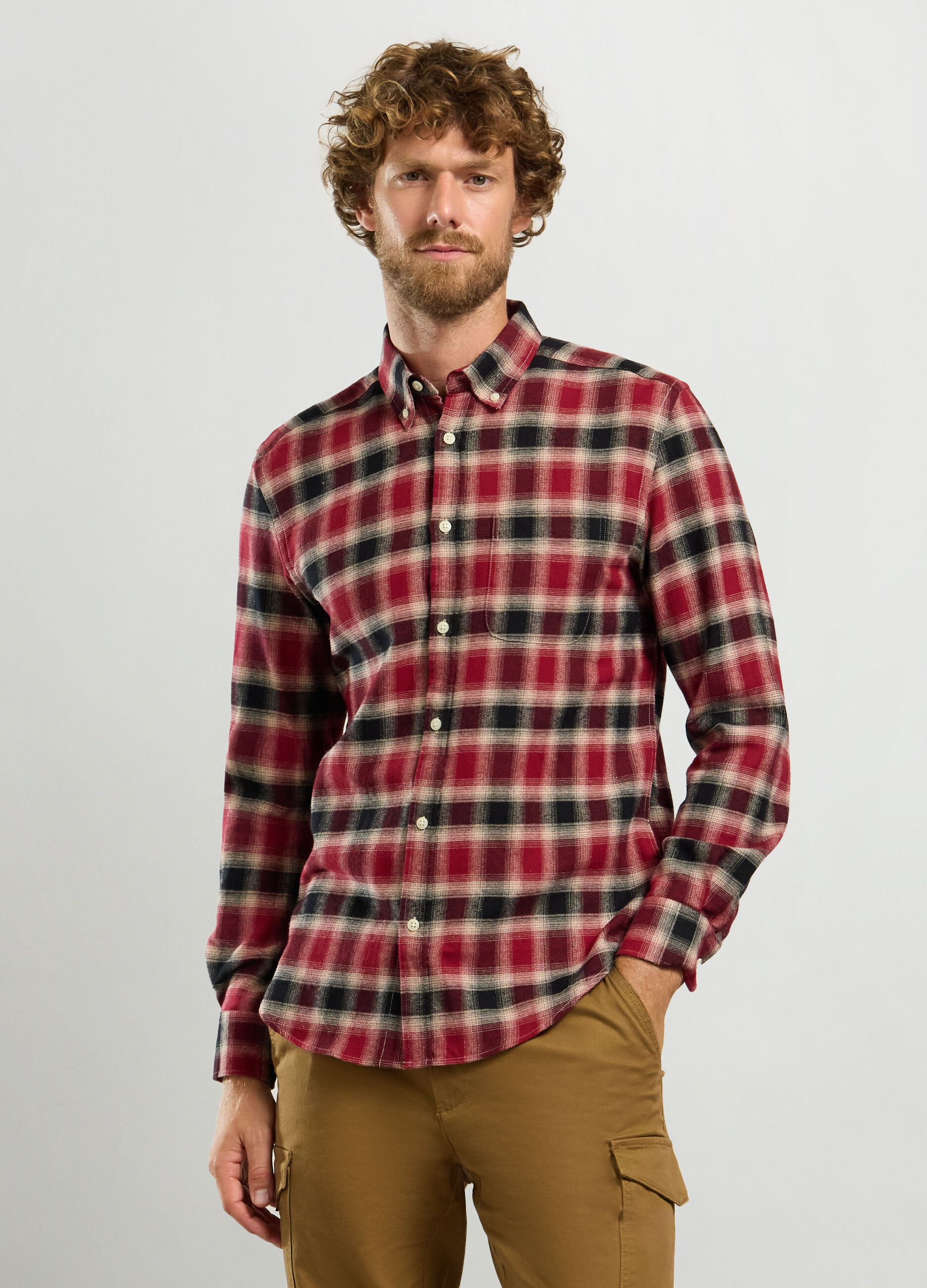 Camicia regular fit con colletto button down in flanella uomo_0