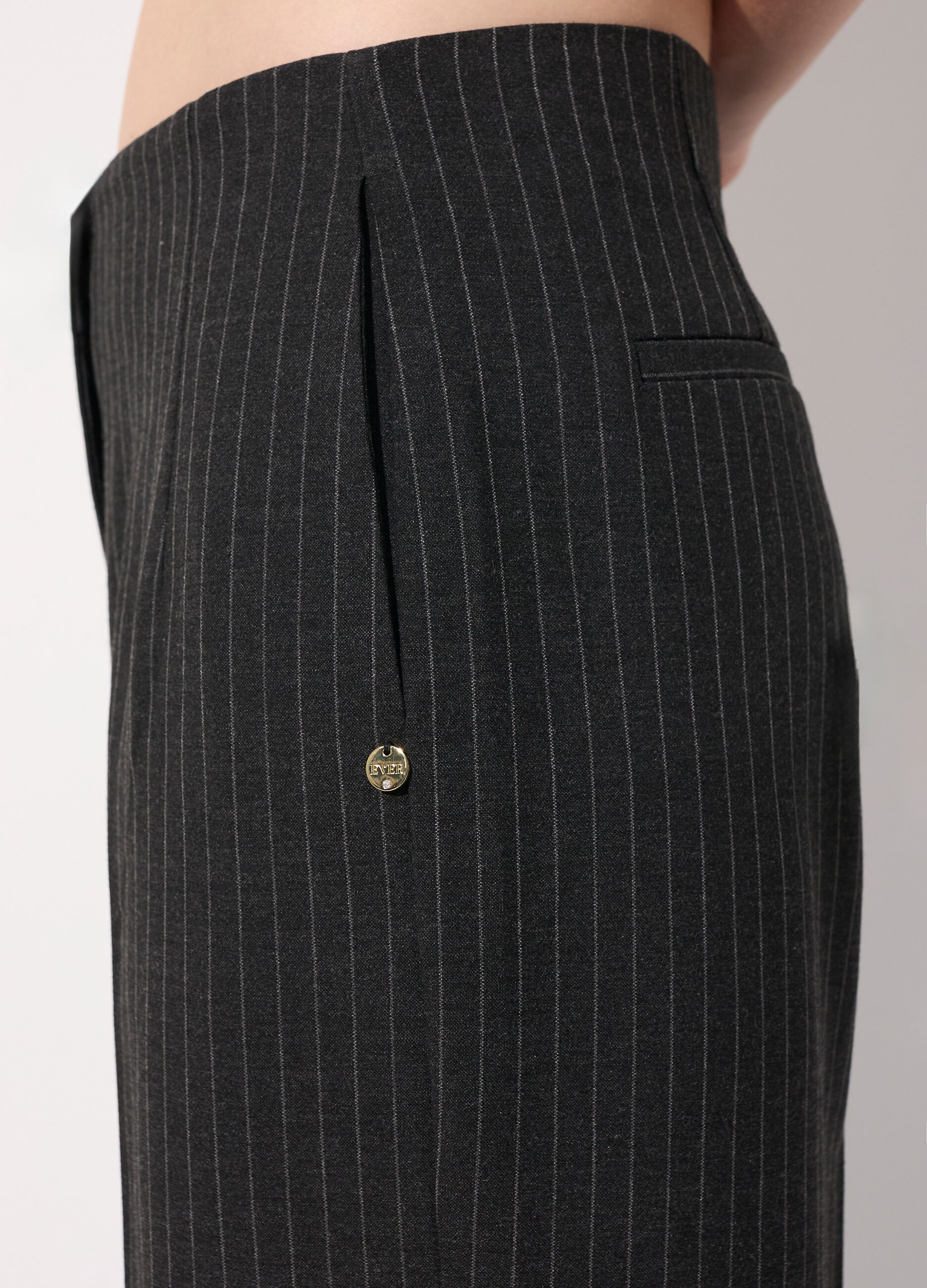 Pantaloni dritti in gessato di misto viscosa stretch donna_3